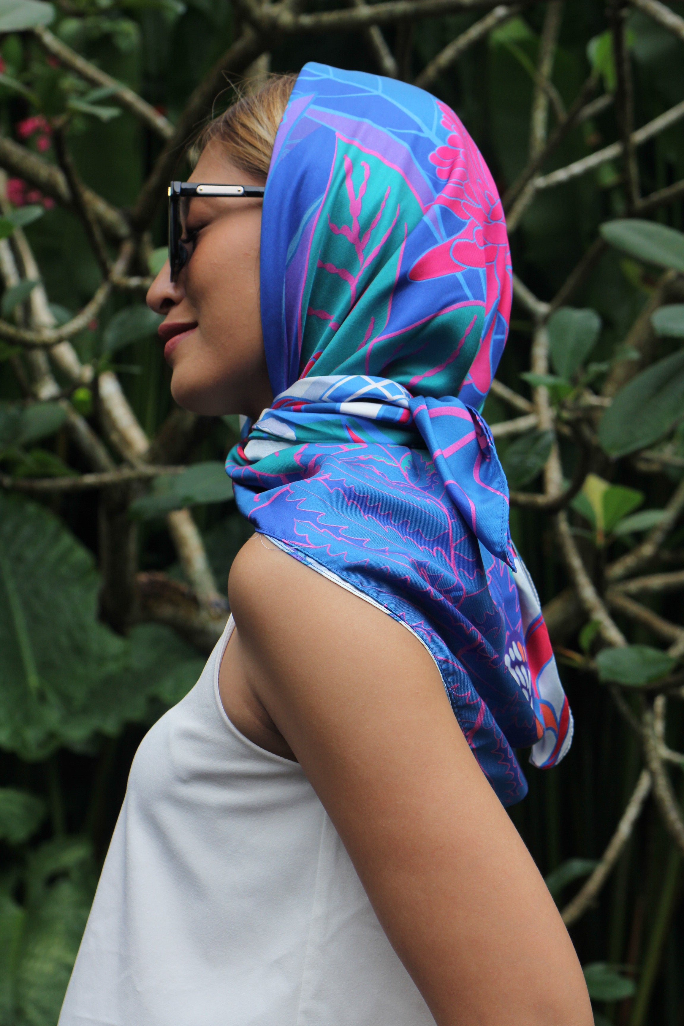 Premium Coastal Life Silk Scarf - Luxurious Lightweight Fashion Accessory for Women - Perfect for Beach Vacations, Weddings & Everyday Elegance