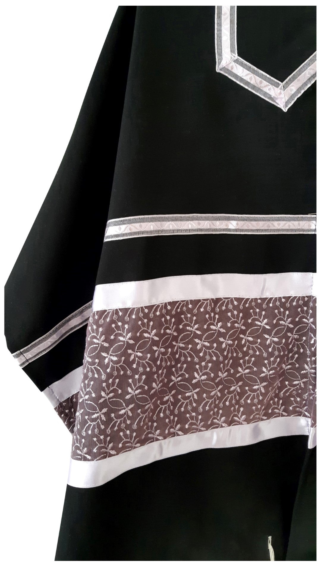 Royal Lilac Leaves Pattern Black Tallit Shawl for Women - Elegant Prayer Shawl for Bat Mitzvah, Synagogue Services & Jewish Ceremonies