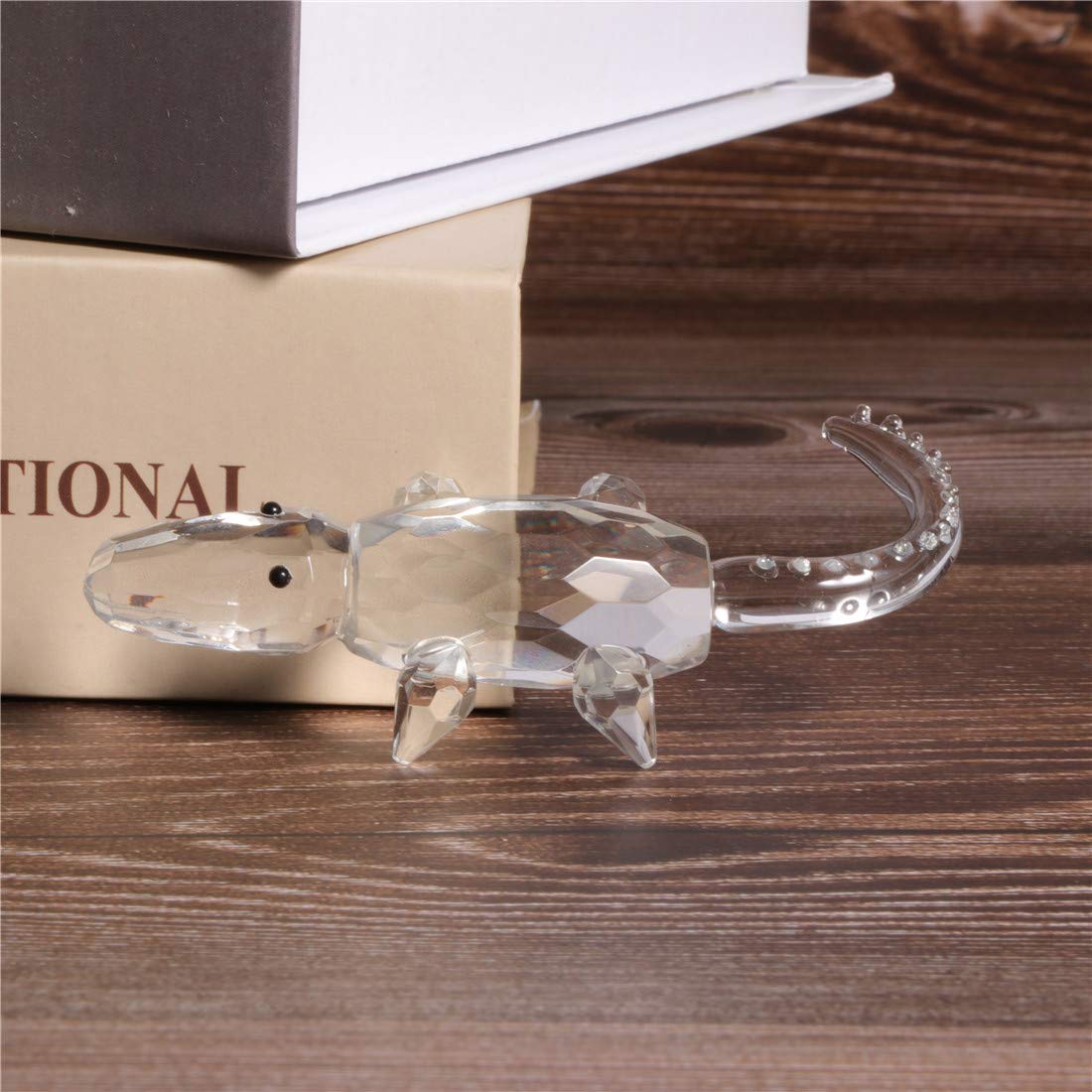 Waltz&F Crystal Small Crocodile Animal Figurine - Handcrafted Collectible Paperweight & Elegant Table Decor for Home Office, Gift for Animal Lovers & Crystal Collectors