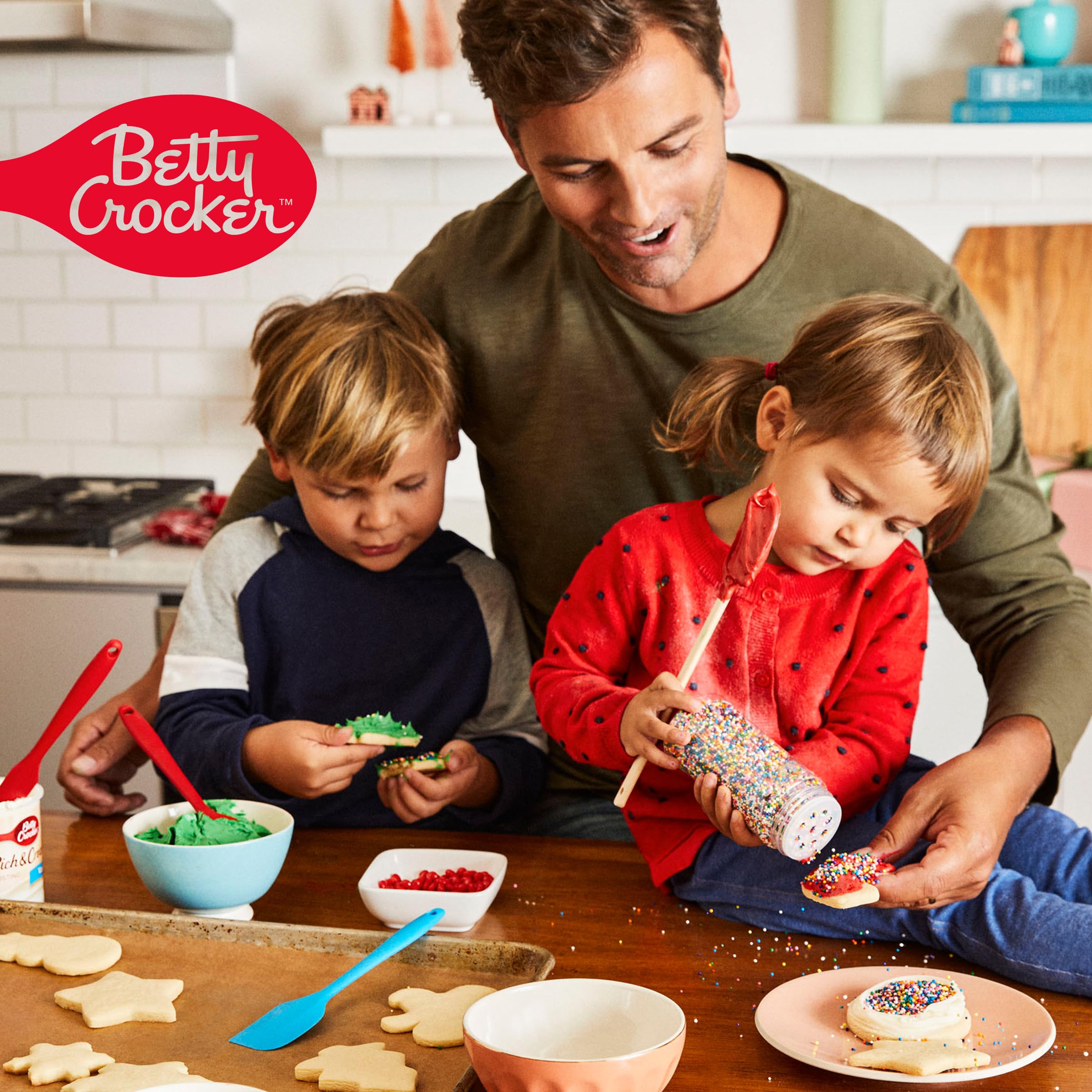 Betty Crocker Gluten Free Dark Chocolate Frosting - Rich & Creamy Icing for Cakes, Cupcakes & Desserts - 16 oz (Pack of 8) - Perfect for Birthday Parties, Baking & Holiday Treats