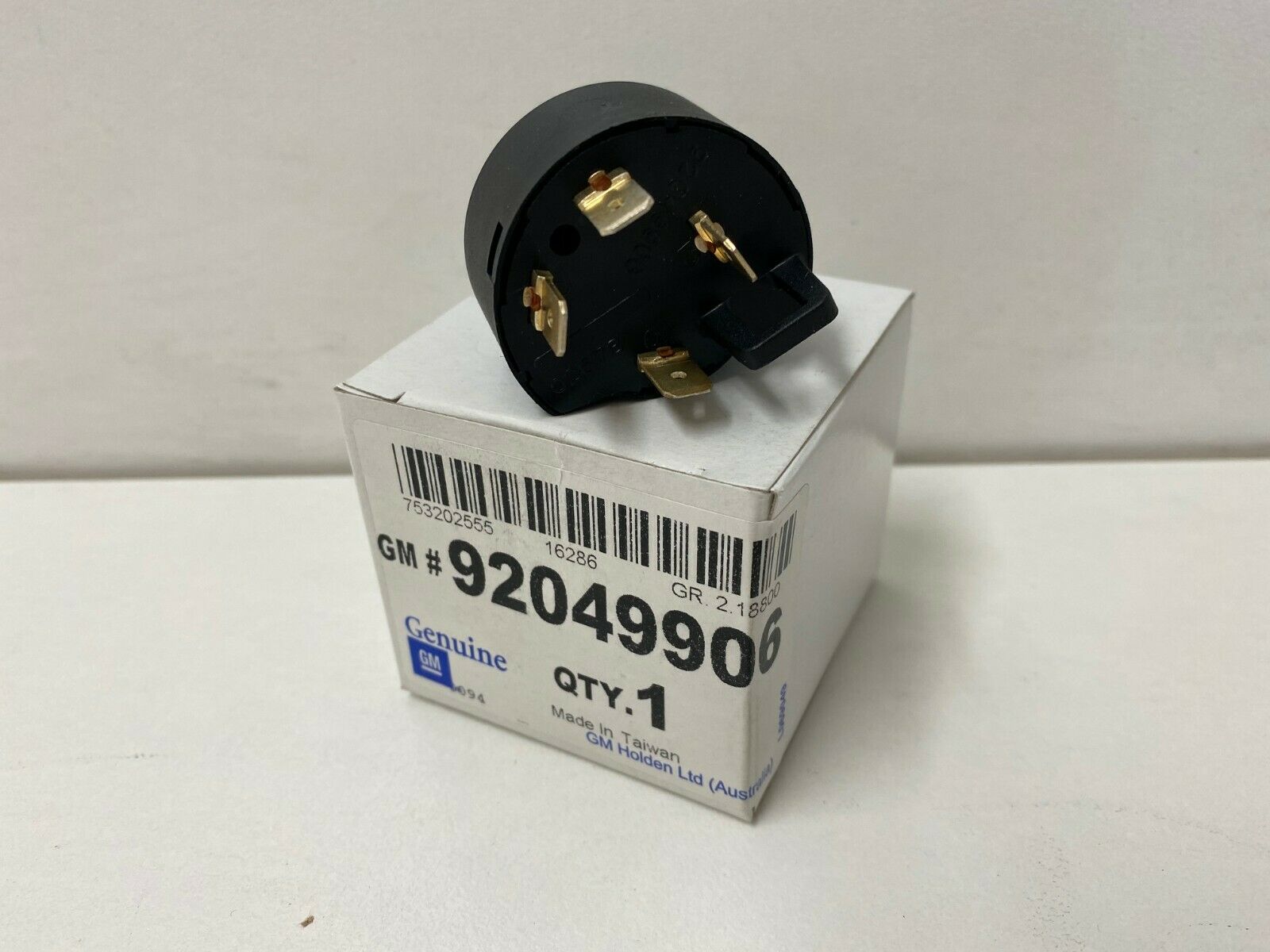 Genuine Holden Commodore VN VS 1988-1997 Ignition Switch Replacement Part - Perfect for Engine Start Issues & Classic Car Restoration Projects