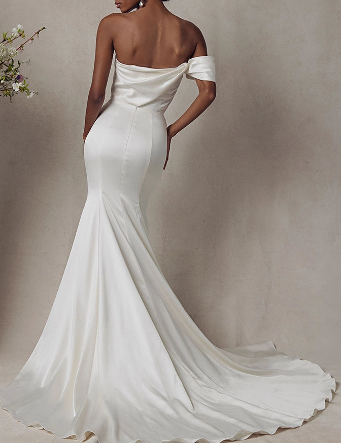 Sarah Seven Logan Wedding Dress - Size 10 | Elegant Lace Bridal Gown for Church Ceremony & Outdoor Wedding Photography