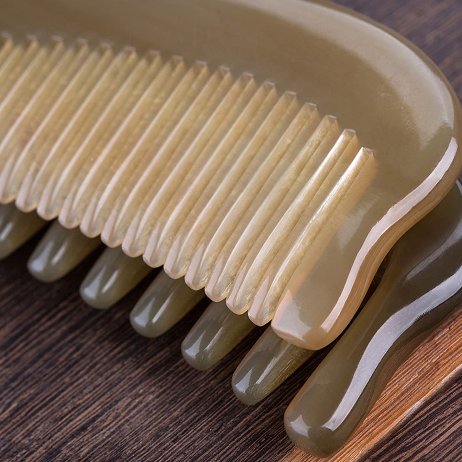 Anti-Static Ox Horn Hair Comb with Handle - Natural Detangling & Scalp Massage Comb for Smooth, Tangle-Free Hair - Perfect for Daily Styling, Salon Use & Travel