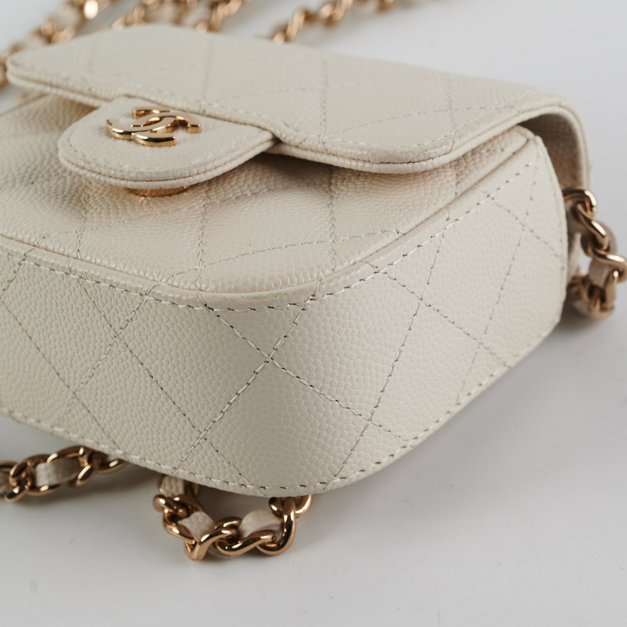 Chanel Caviar Quilted Micro Bag in White - Luxury Mini Crossbody Purse for Women, Perfect for Evening Parties & Special Occasions
