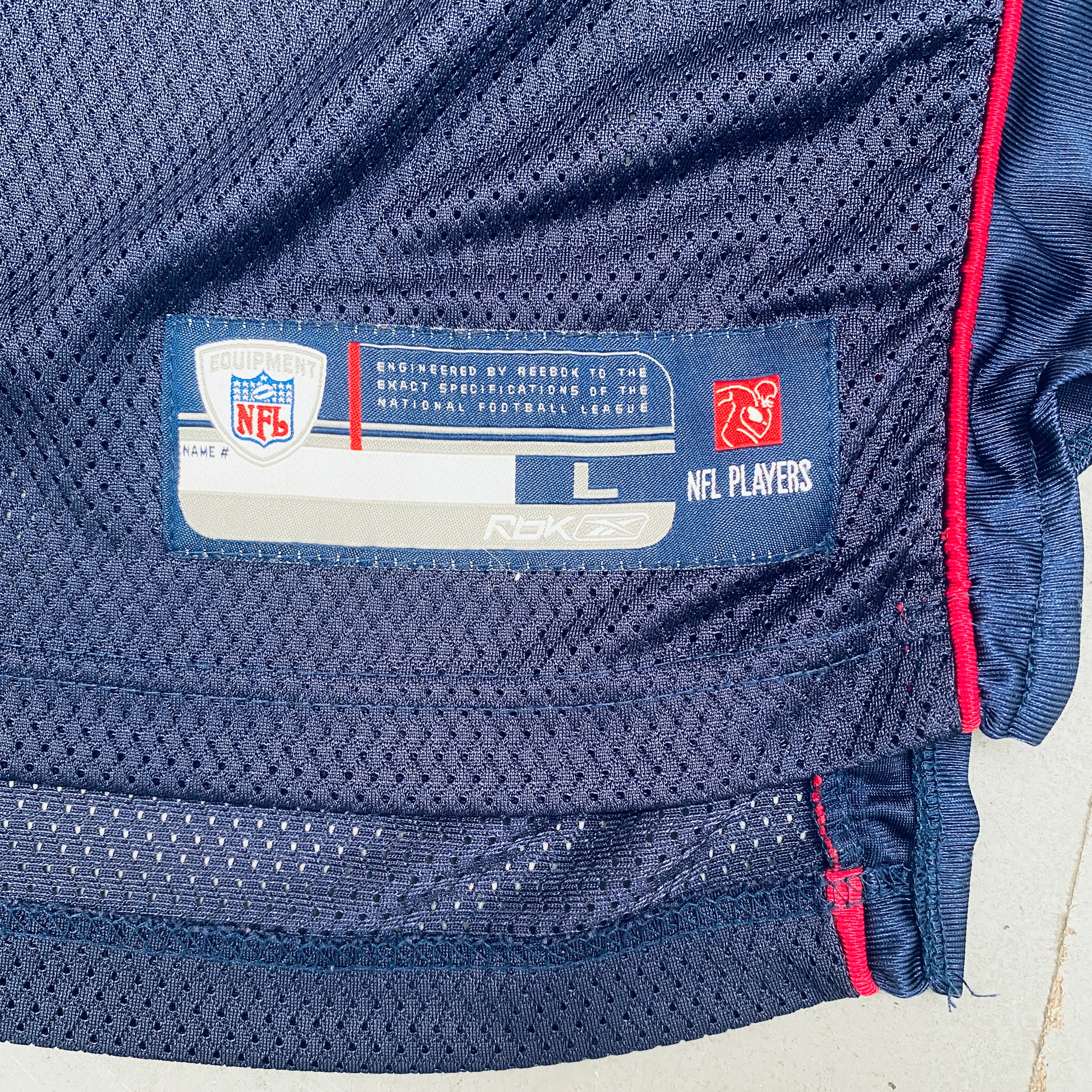 Authentic New England Patriots Tom Brady 2007-2008 Replica Jersey (Size Large) - Perfect for NFL Games, Tailgating & Patriots Fan Collections