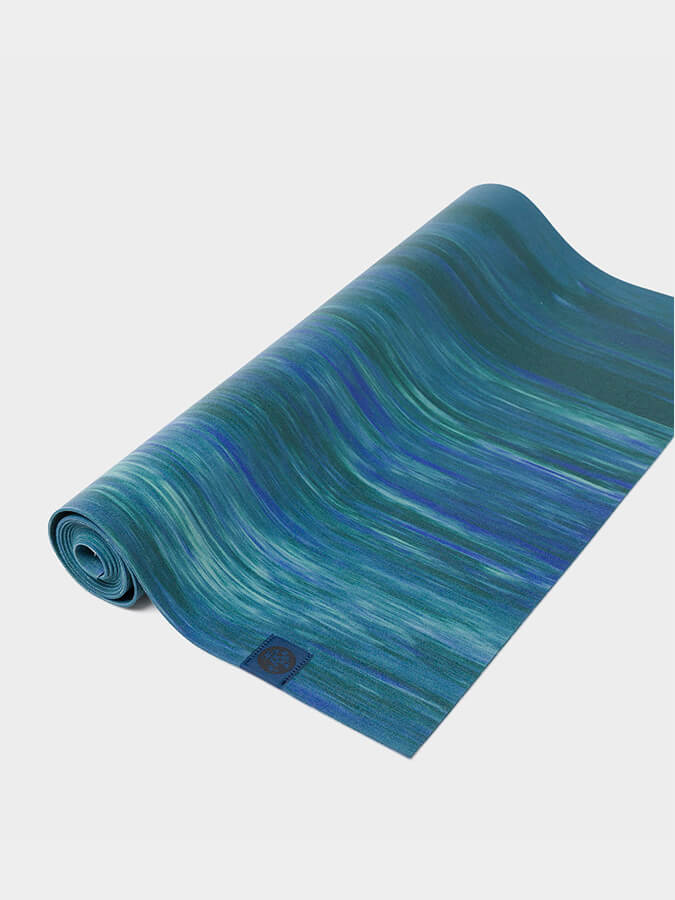 Manduka eKO SuperLite Travel Yoga Mat 1.5mm - Eco-Friendly & Lightweight for Yoga, Pilates & Travel - Perfect for Home, Studio & Outdoor Workouts