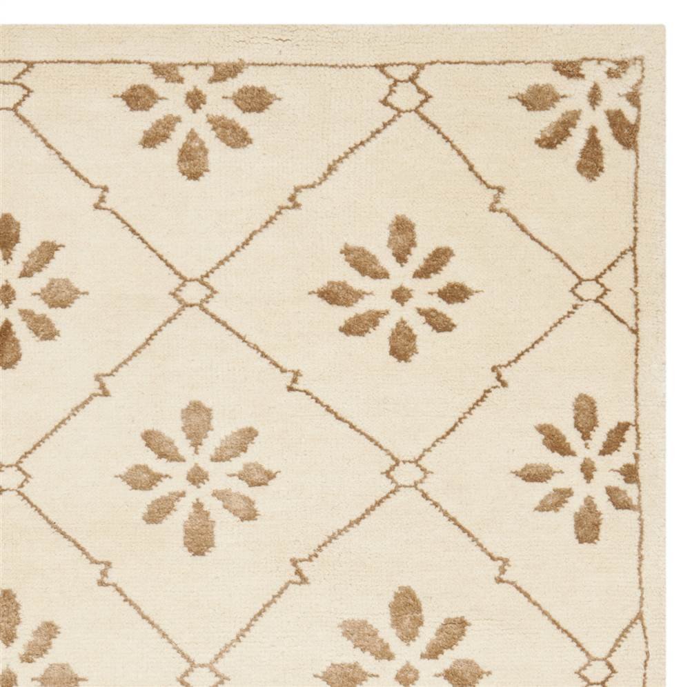 SAFAVIEH Mosaic Collection Hand-Knotted Wool & Viscose Area Rug - 5' x 8' Cream & Light Brown Oriental Rug for Living Room, Bedroom, Dining Room - Durable High Traffic Floor Covering for Home Decor (MOS154A)