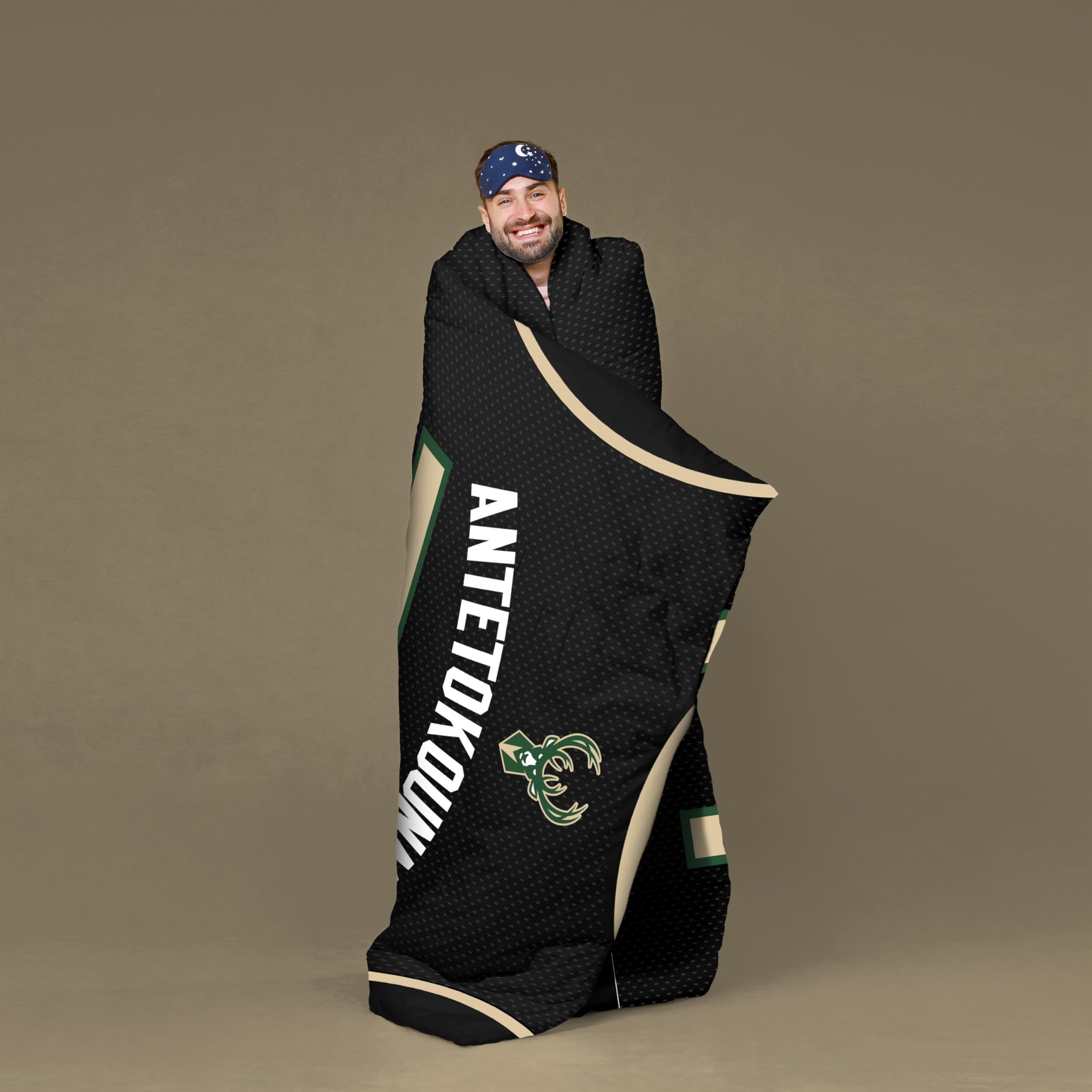 Milwaukee Bucks Giannis Antetokounmpo 60x80 Inch NBA Plush Throw Blanket - Soft Raschel Knit Basketball Bedding for Fans, Perfect for Game Nights & Cozy Home Decor