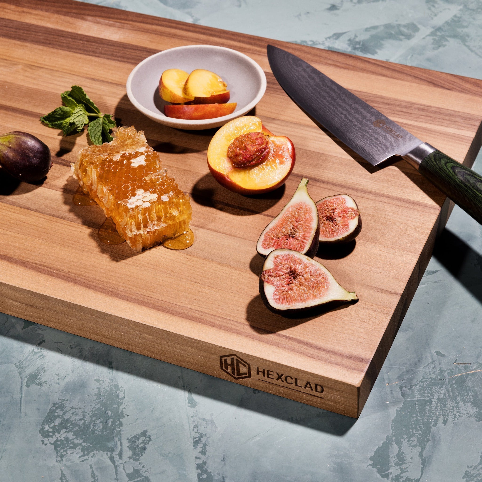 HexClad Premium Walnut Wood Cutting Board - Large 14x11 Inches - Durable & Knife-Friendly Chopping Board for Kitchen, Butcher Block for Meat, Vegetables, Fruits - Perfect for Home Chefs & Professional Kitchens