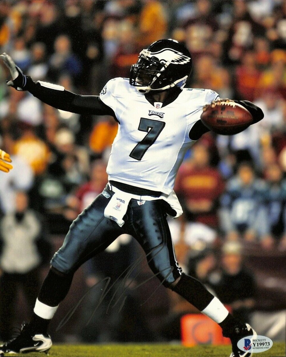 Michael Vick Autographed Philadelphia Eagles 8x10 Football Photo - Limited Edition Collectible for NFL Fans, Sports Memorabilia Enthusiasts - Perfect for Man Cave, Game Room, or Gift for Eagles Supporters