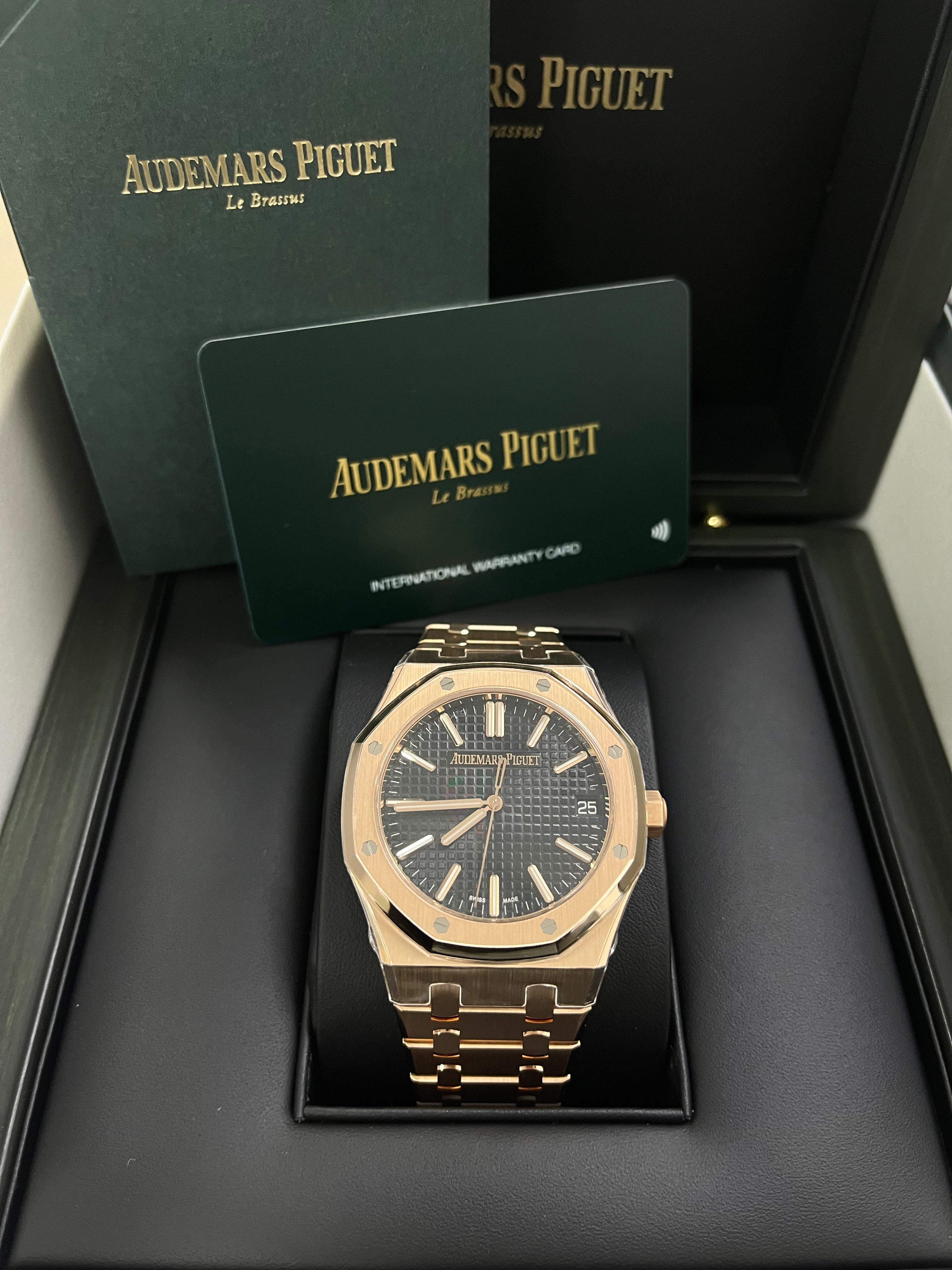Audemars Piguet Royal Oak 41mm Rose Gold Watch 15510OR.OO.1320OR.04 - 2023 New Model with Black Dial | Luxury Timepiece for Business Meetings, Special Occasions & Collector's Display