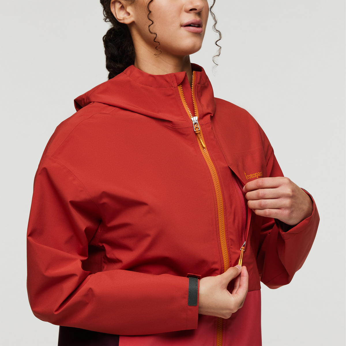Cotopaxi Cielo Waterproof Rain Jacket for Women - Lightweight Windproof Outdoor Hiking Jacket for Rainy Weather & Travel Adventures