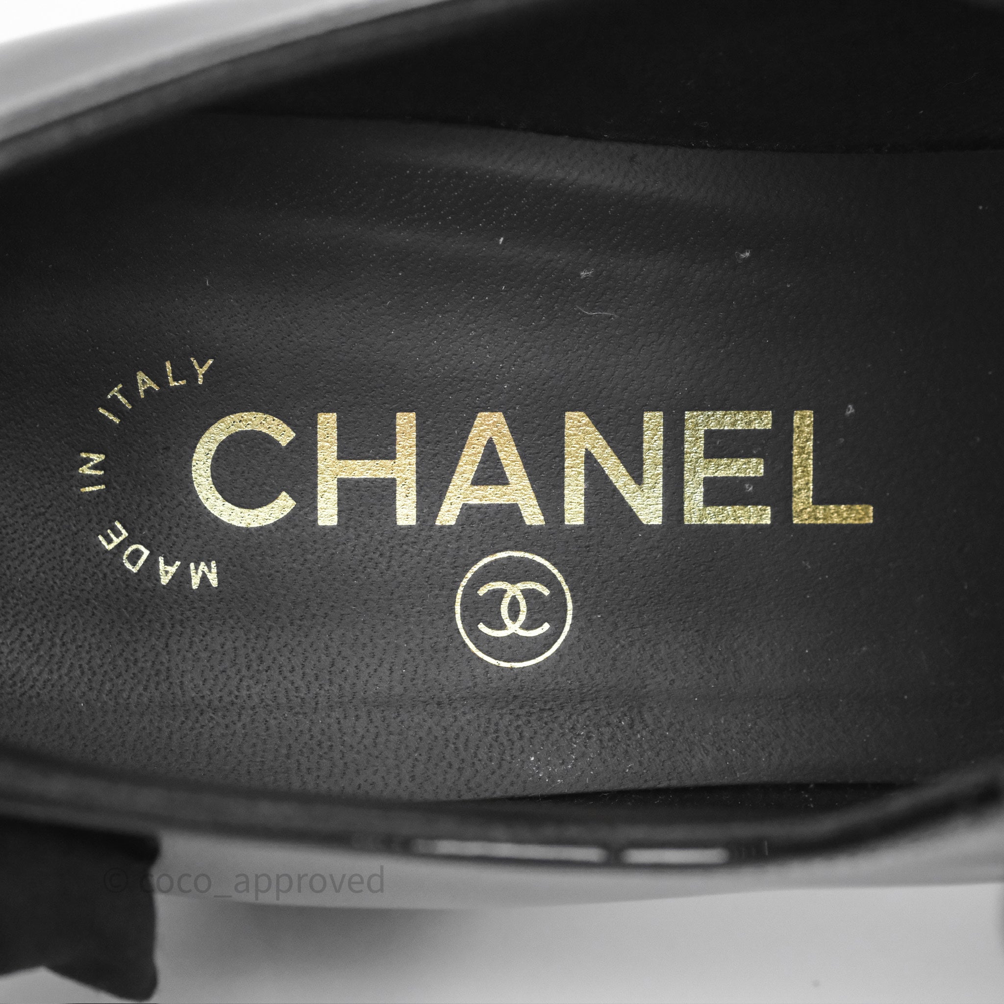 Chanel CC Ribbon Mary Jane Block Heel Shoes Black Patent Leather 24C Collection Size 39.5 - Perfect for Formal Events, Weddings & Office Wear