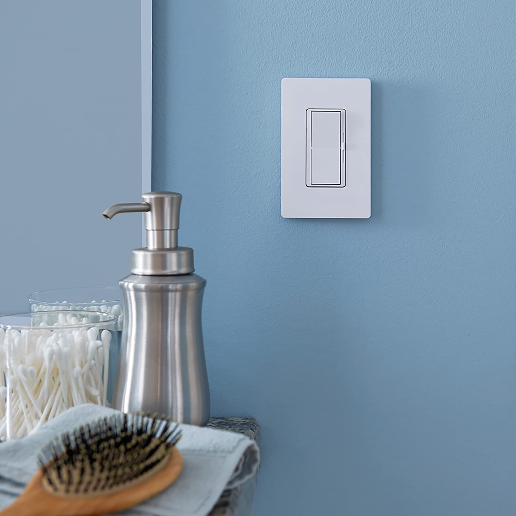 Lutron Claro 1 Gang Screwless Light Switch Cover Plate - Glossy Almond Wall Plate for Decorator & Rocker Switches (96 Pack, CW-1-AL-96) - Perfect for Home, Office & Commercial Electrical Upgrades
