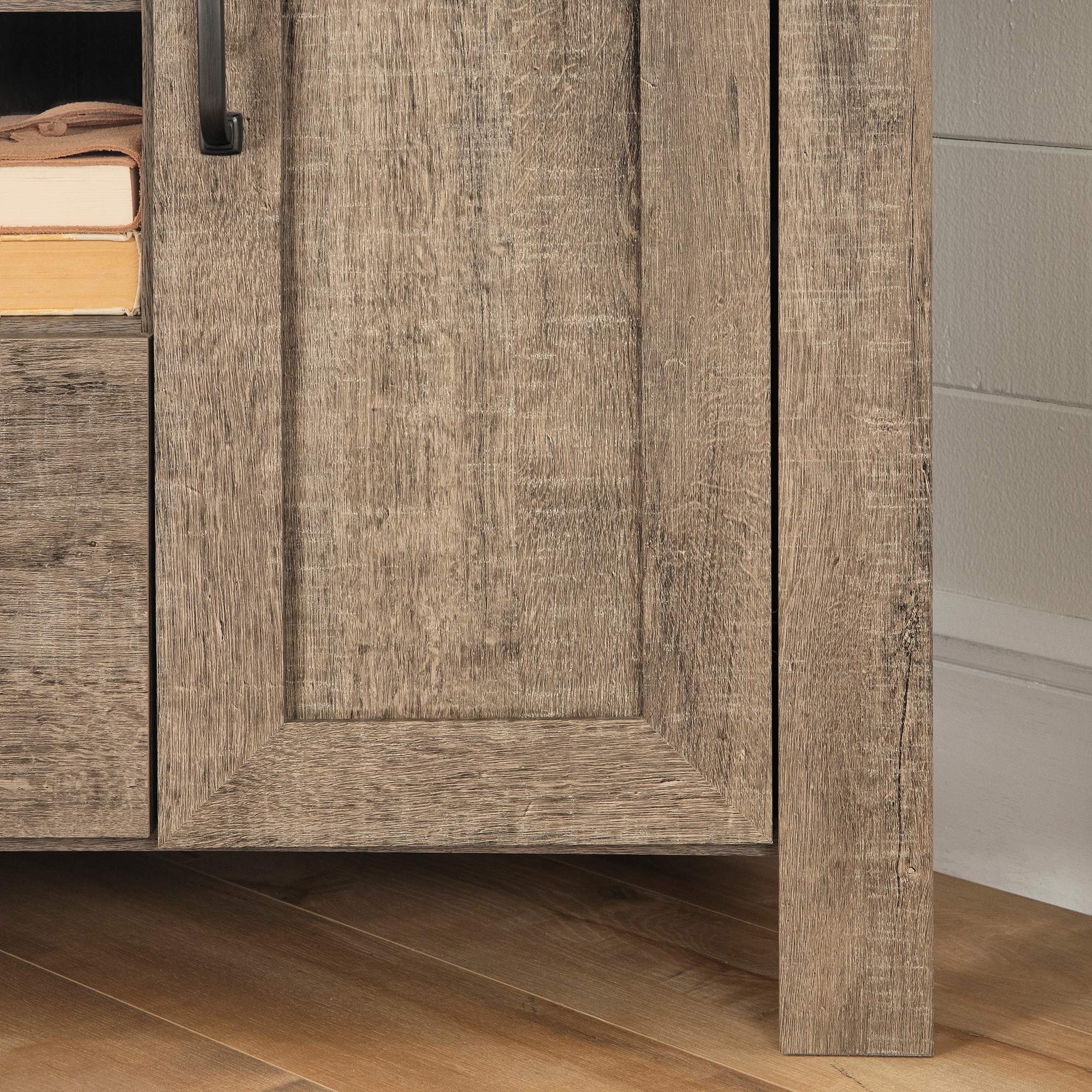 South Shore Lionel Corner TV Stand in Weathered Oak - Stylish & Durable Entertainment Center for Living Room, Bedroom, or Home Theater