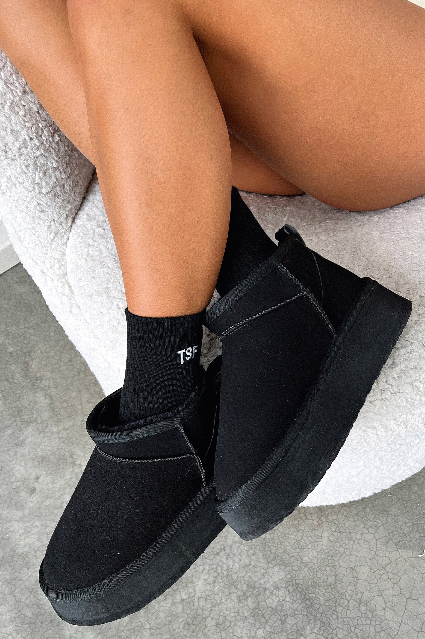 Eesha Women's Platform Boots - Black Chunky Heel Ankle Boots for Fall & Winter | Stylish & Comfortable for Casual Outfits, Work & Night Out
