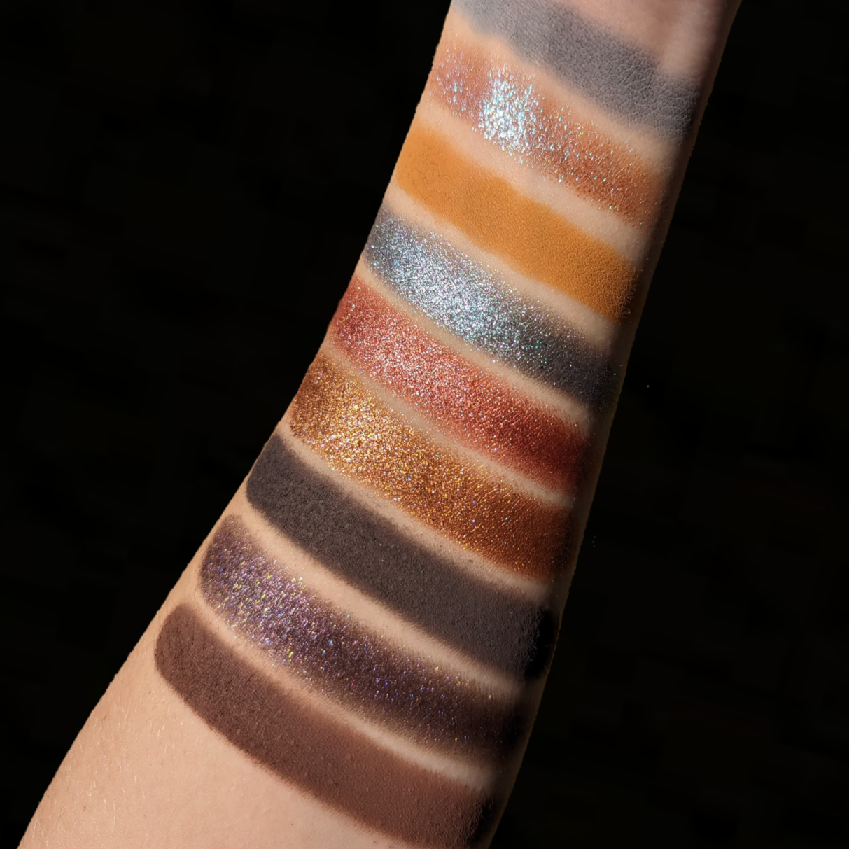 Fighter Eyeshadow Palette - 12 Highly Pigmented Matte & Shimmer Shades for Stunning Eye Looks | Perfect for Day to Night Makeup, Parties & Special Occasions