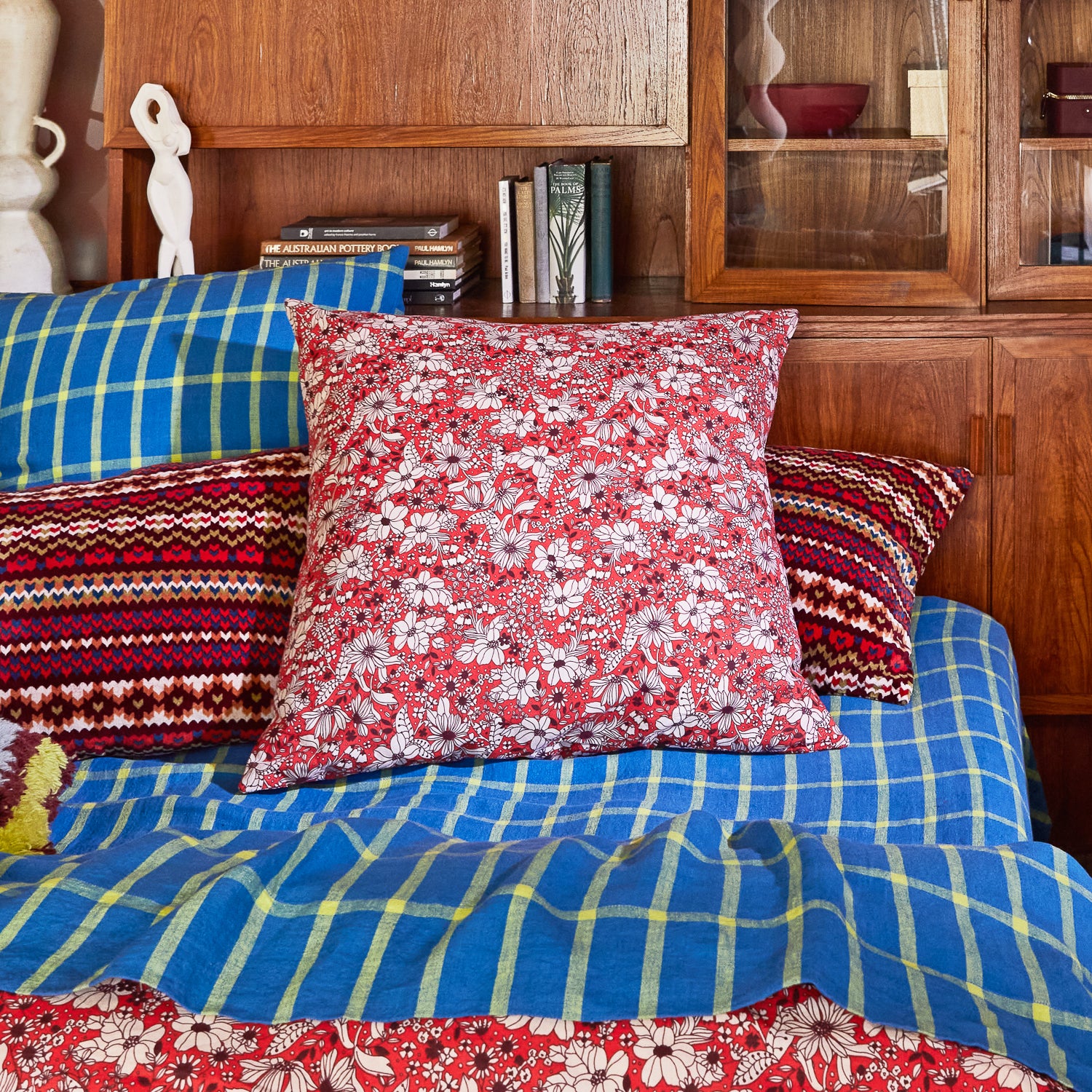 Evette 100% Cotton Euro Pillowcase Set - Soft & Breathable Bedding - Scarlet Red - Standard 26x26 Inches - Perfect for Guest Rooms, Luxury Hotels & Home Decor