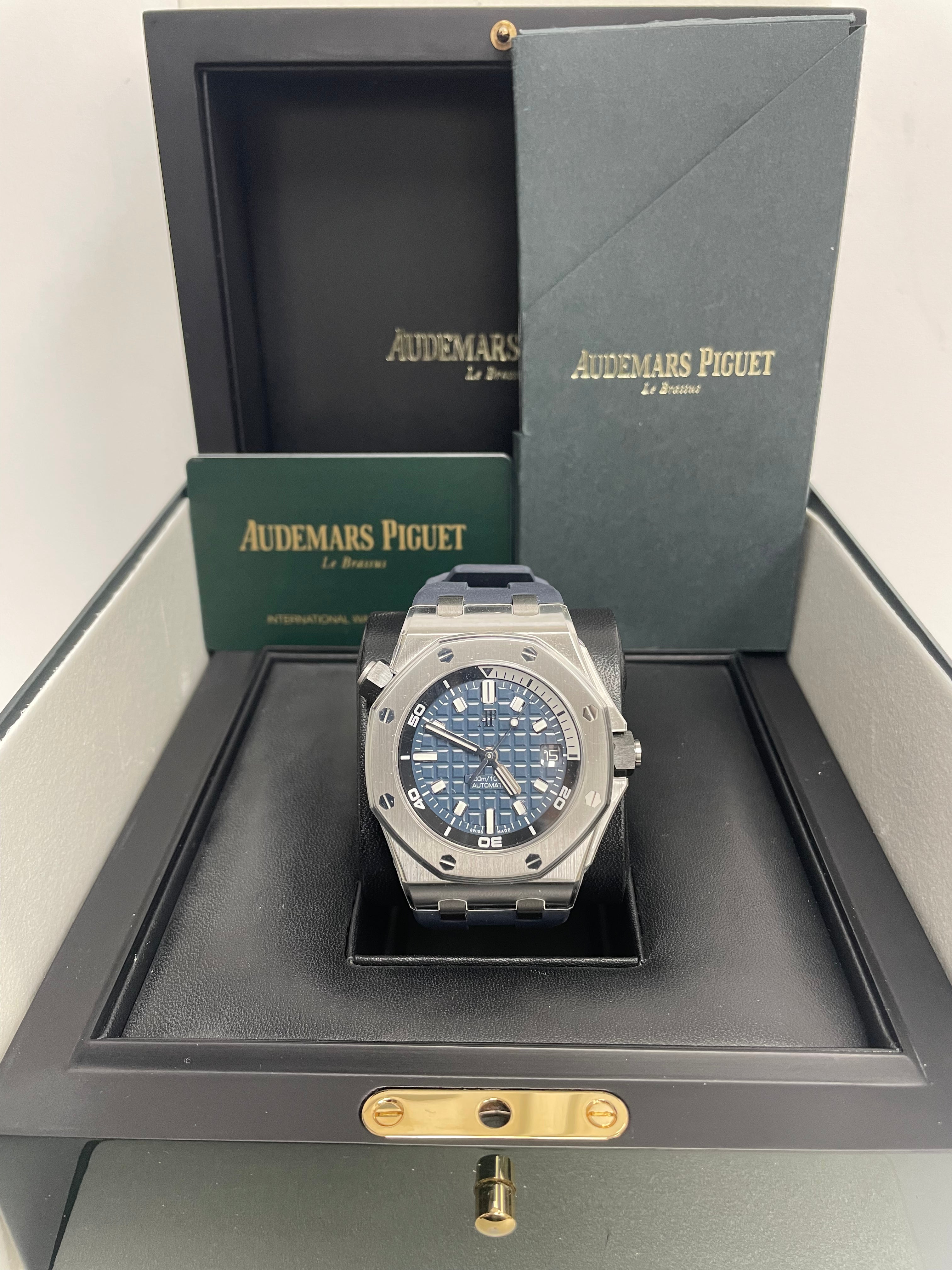 Audemars Piguet Royal Oak Offshore Diver Men's Watch - Blue Dial Stainless Steel 15720ST.OO.A027CA.01 - Luxury Dive Watch for Water Sports & Formal Occasions