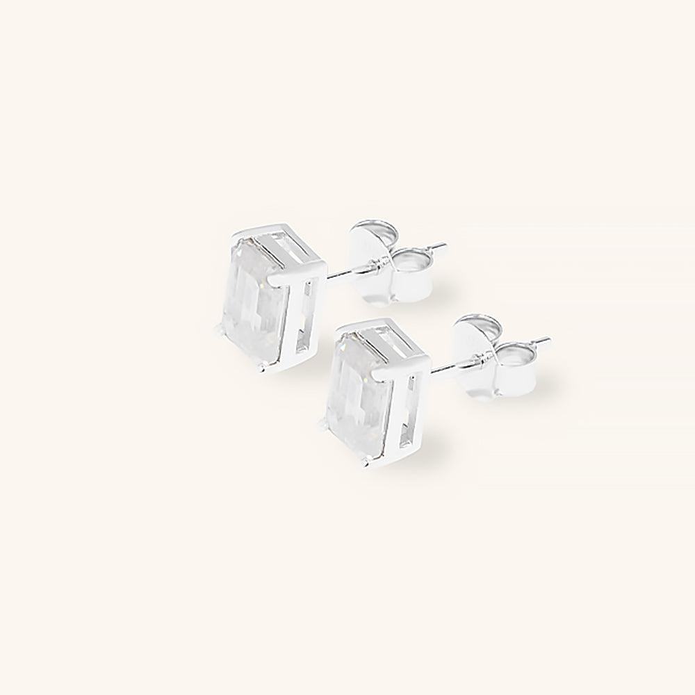 Classic Emerald Premium Moissanite Stud Earrings for Women - Elegant Green Gemstone Jewelry for Everyday Wear & Special Occasions
