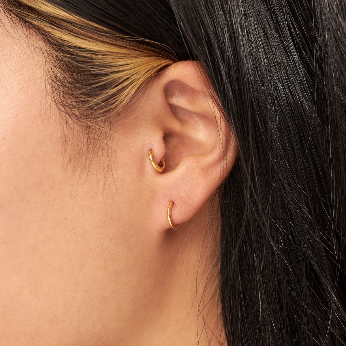 18K Gold Small Round Huggie Earrings for Women - Minimalist Hoop Earrings for Everyday Wear, Gift for Her, Wedding, Party & Special Occasions