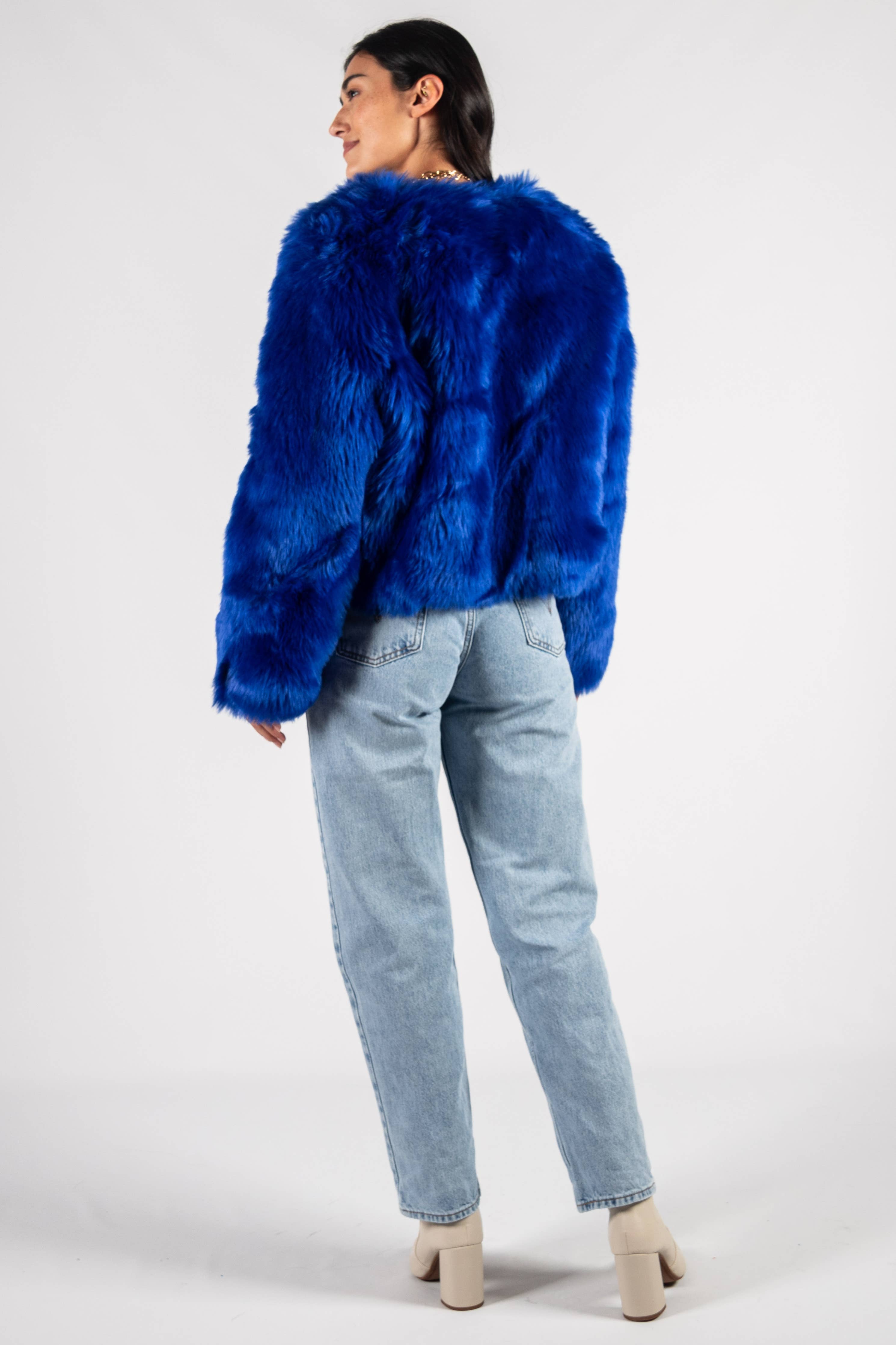 Stylish Faux Fur Jacket for Women - Cozy Winter Outerwear - Perfect for Casual Outings, Date Nights & Cold Weather Fashion