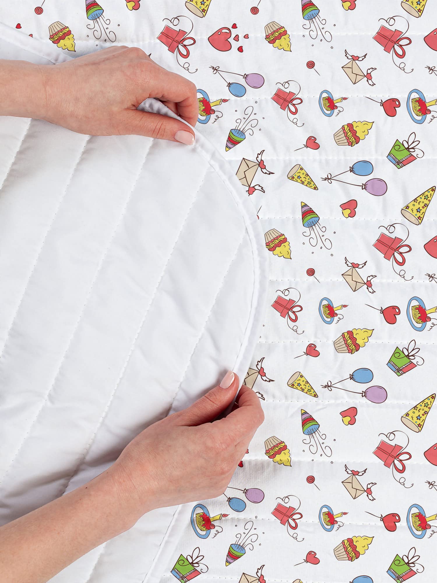 Ambesonne Birthday Microfiber Bedspread Set - Hand Drawn Party Cupcakes, Hearts & Hats Design - Soft Twin Size Bedding with Pillow Sham & Comforter - Perfect for Surprise Celebrations, Kids Rooms & Themed Parties