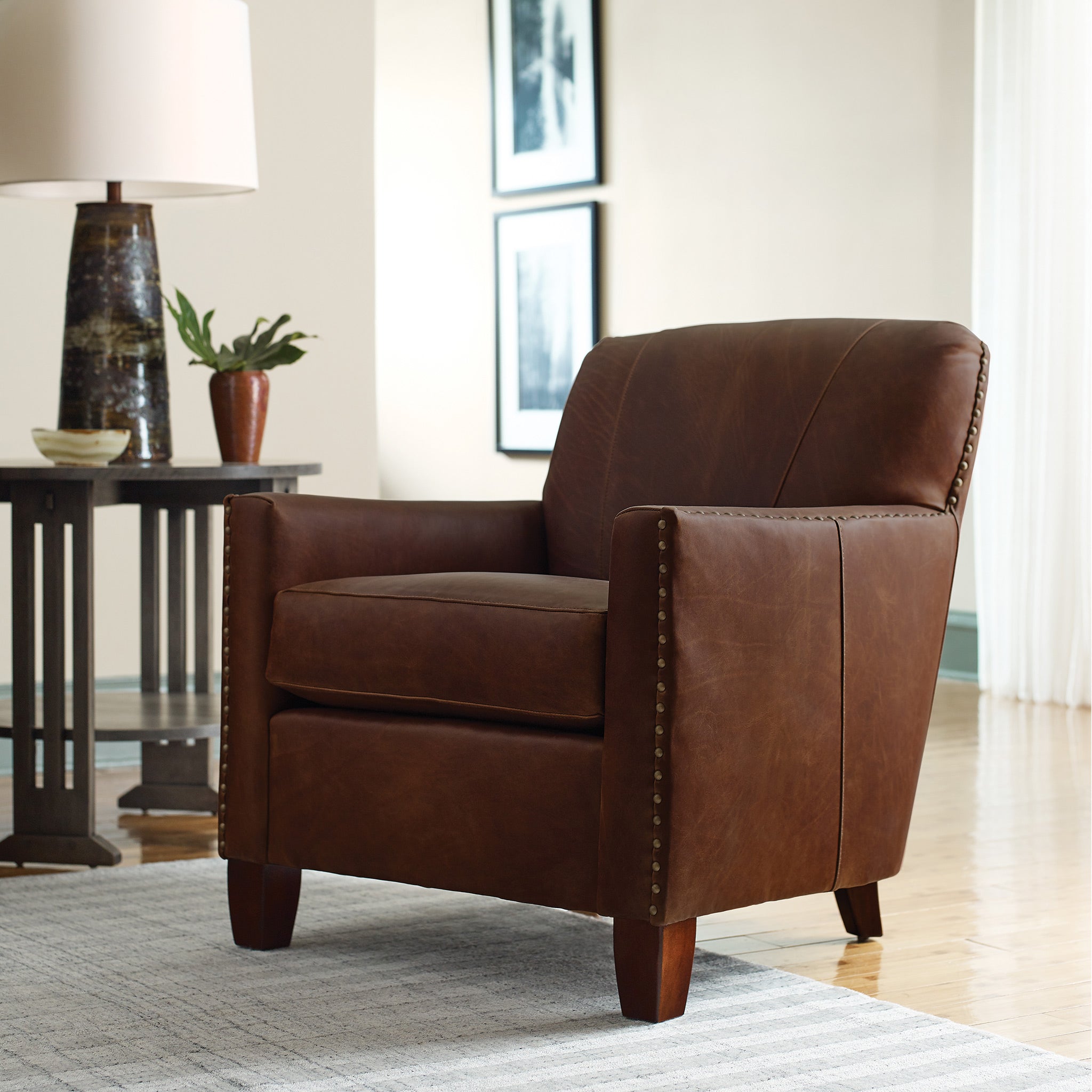 Santa Cruz Club Chair - Stylish & Comfortable Lounge Chair for Living Room, Bedroom, or Office - Perfect for Relaxing, Reading, and Entertaining