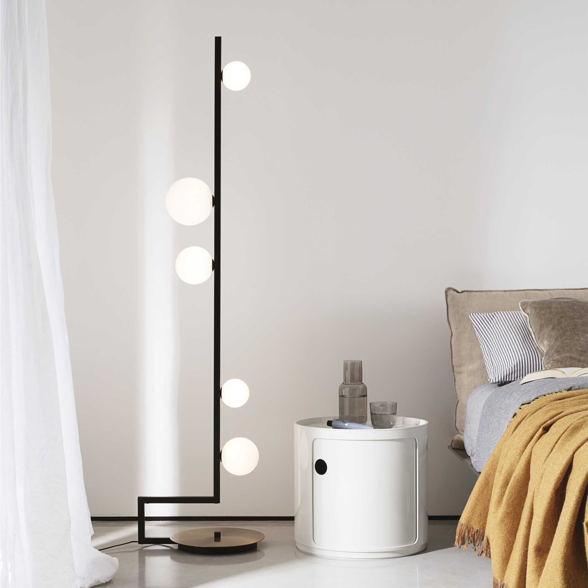Modern Black Birds Floor Lamp - Elegant Home Decor for Living Room, Bedroom & Office - Perfect for Ambient Lighting & Relaxation
