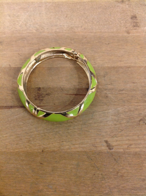 Elegant Green and Gold-Tone Enamel Bracelet for Women - Perfect for Casual Wear, Parties, and Gift Giving