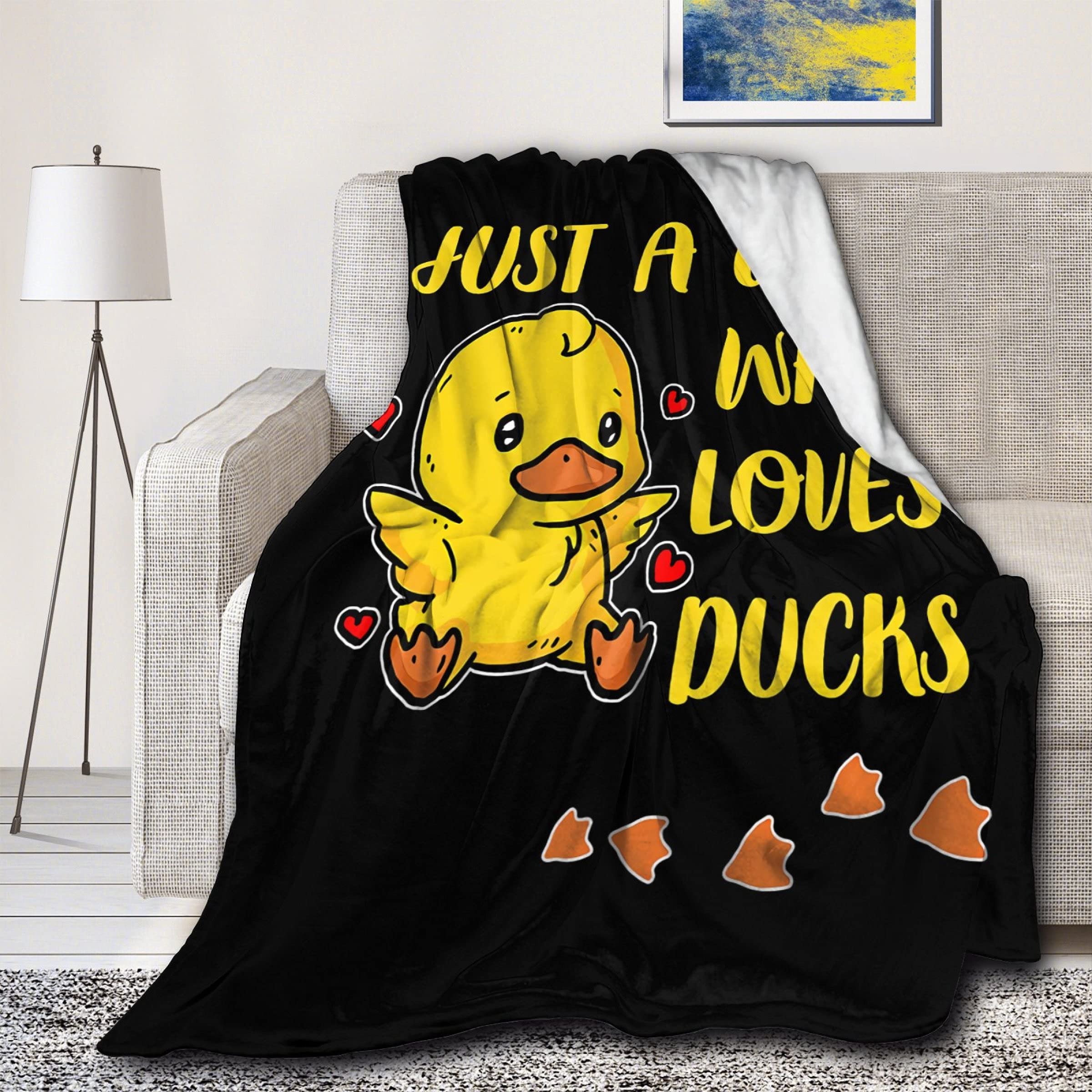 Soft Flannel Duck Blanket for Women - Cozy Lightweight Throw Quilt Perfect for Bed, Sofa & Couch - Extra Large 120x90 Inches - Ideal Gift for Duck Lovers - Great for Family Movie Nights & Winter Snuggles