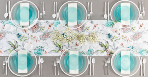 Crystal Clear Round Plastic Plates - 12-Pack Shatterproof Disposable Dinner Plates for Parties, Picnics, and Events - Elegant Aqua Transparent Design