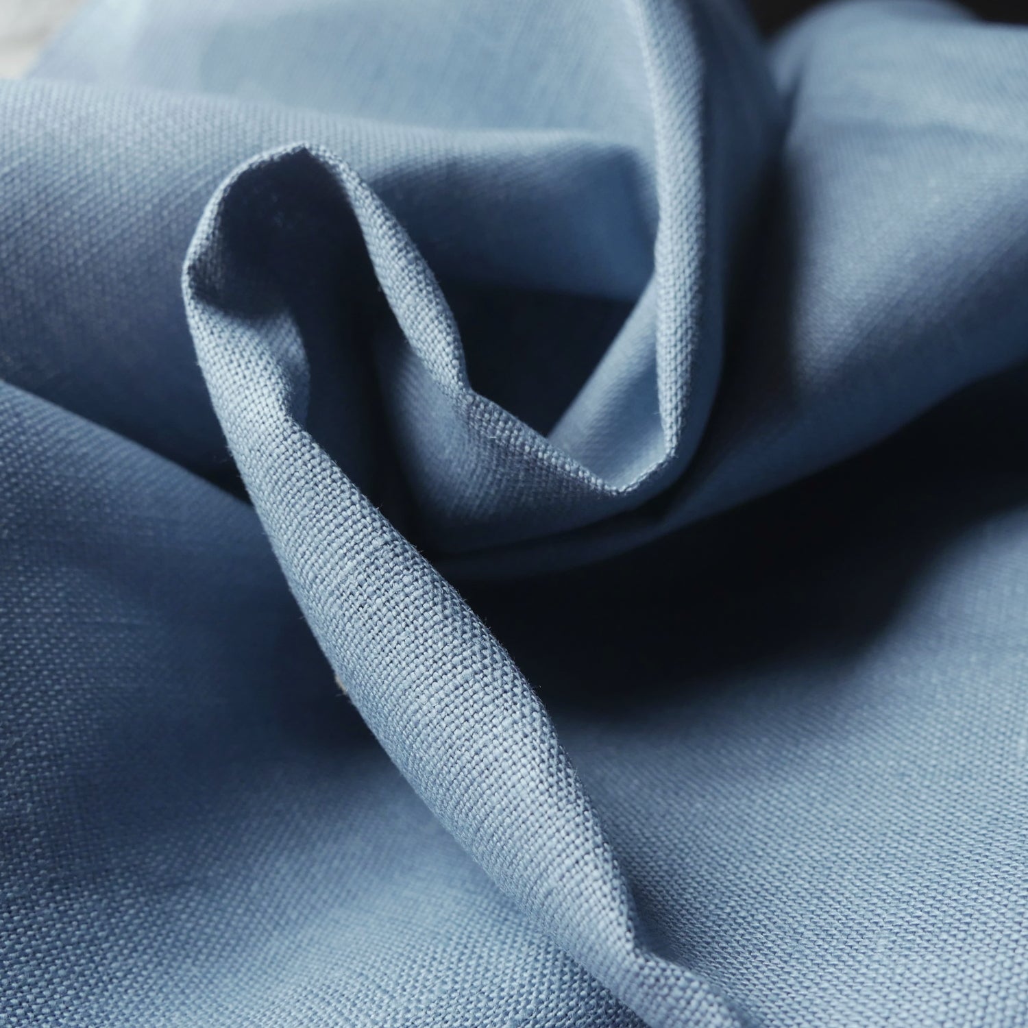 Premium Linen Fabric - Soft & Breathable Natural Material for Clothing, Dresses & Home Decor | Perfect for Summer Fashion & DIY Sewing Projects