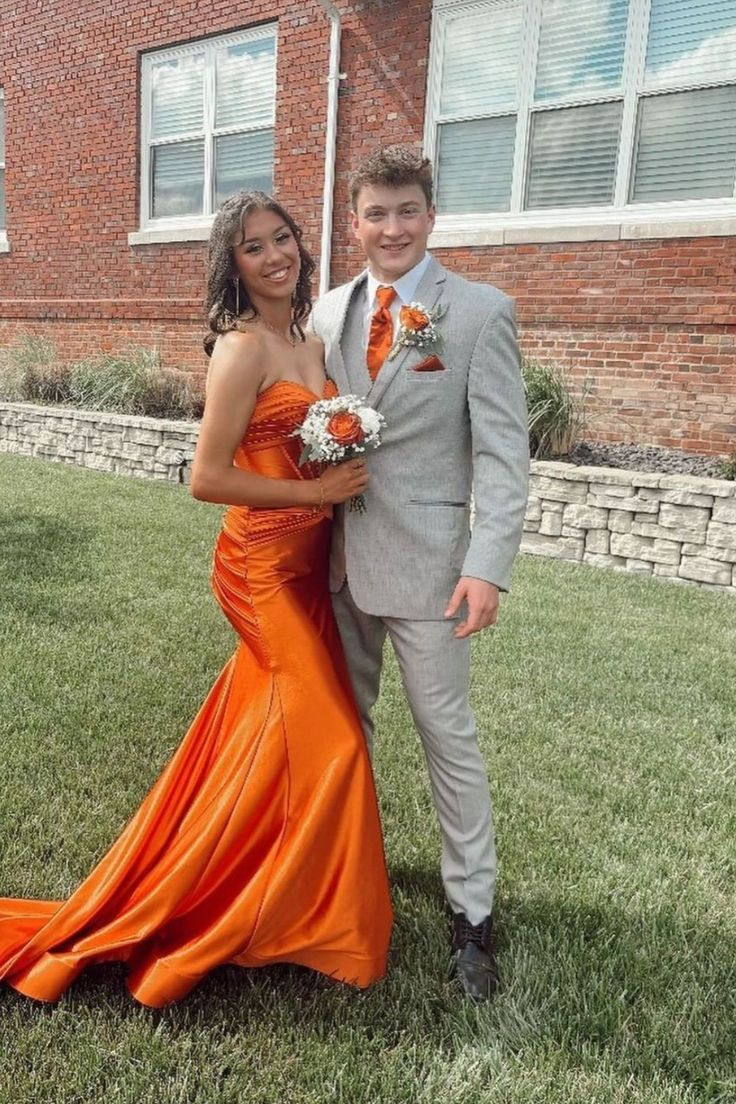 Elegant Strapless Keyhole Mermaid Satin Long Prom Dress with High Slit - Formal Evening Gown for Homecoming, Wedding, and Special Occasions - Style J5732