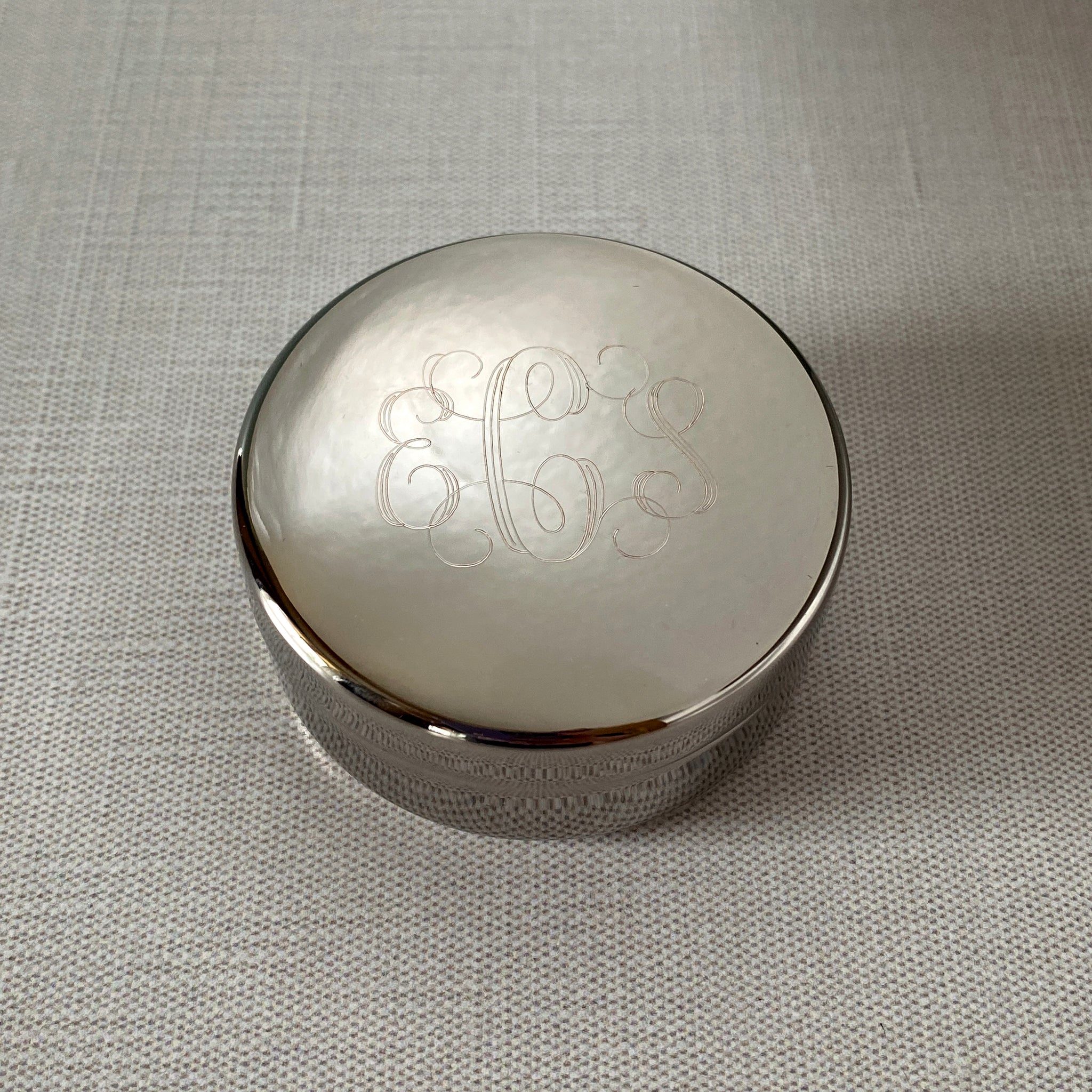 Small Round Keepsake Box - Elegant Wooden Memory Box for Jewelry, Photos & Mementos - Perfect for Wedding, Anniversary & Baby Shower Gifts
