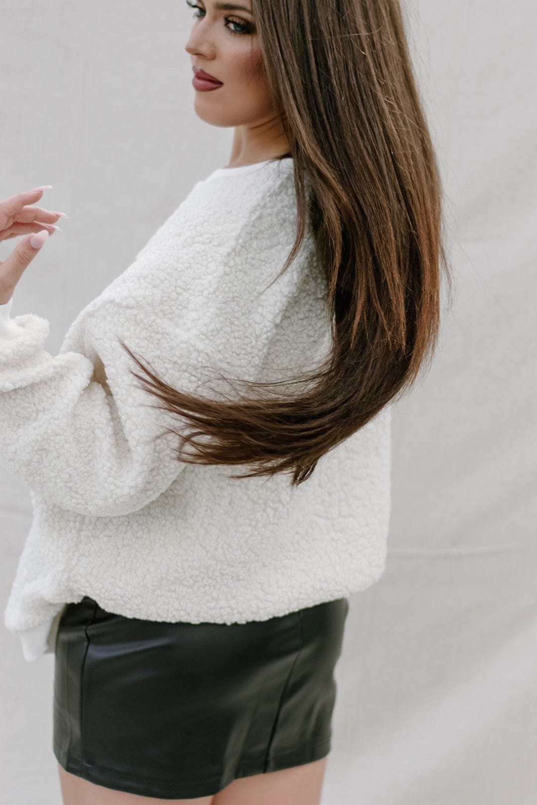 Cozy Ivory Christmas Pullover Sweater - Festive Holiday Knitwear for Women & Men - Perfect for Xmas Parties & Family Gatherings