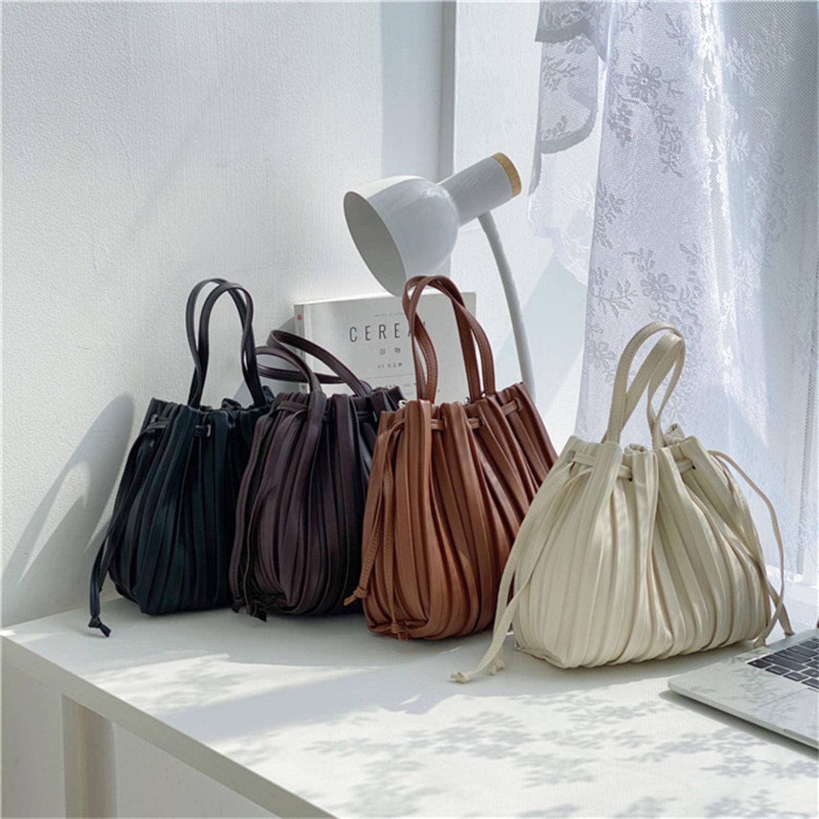 Trendy Korean Style Striped Shoulder Messenger Bag for Women - Portable & Fashionable Crossbody Purse - Perfect for Work, Travel & Daily Outfits
