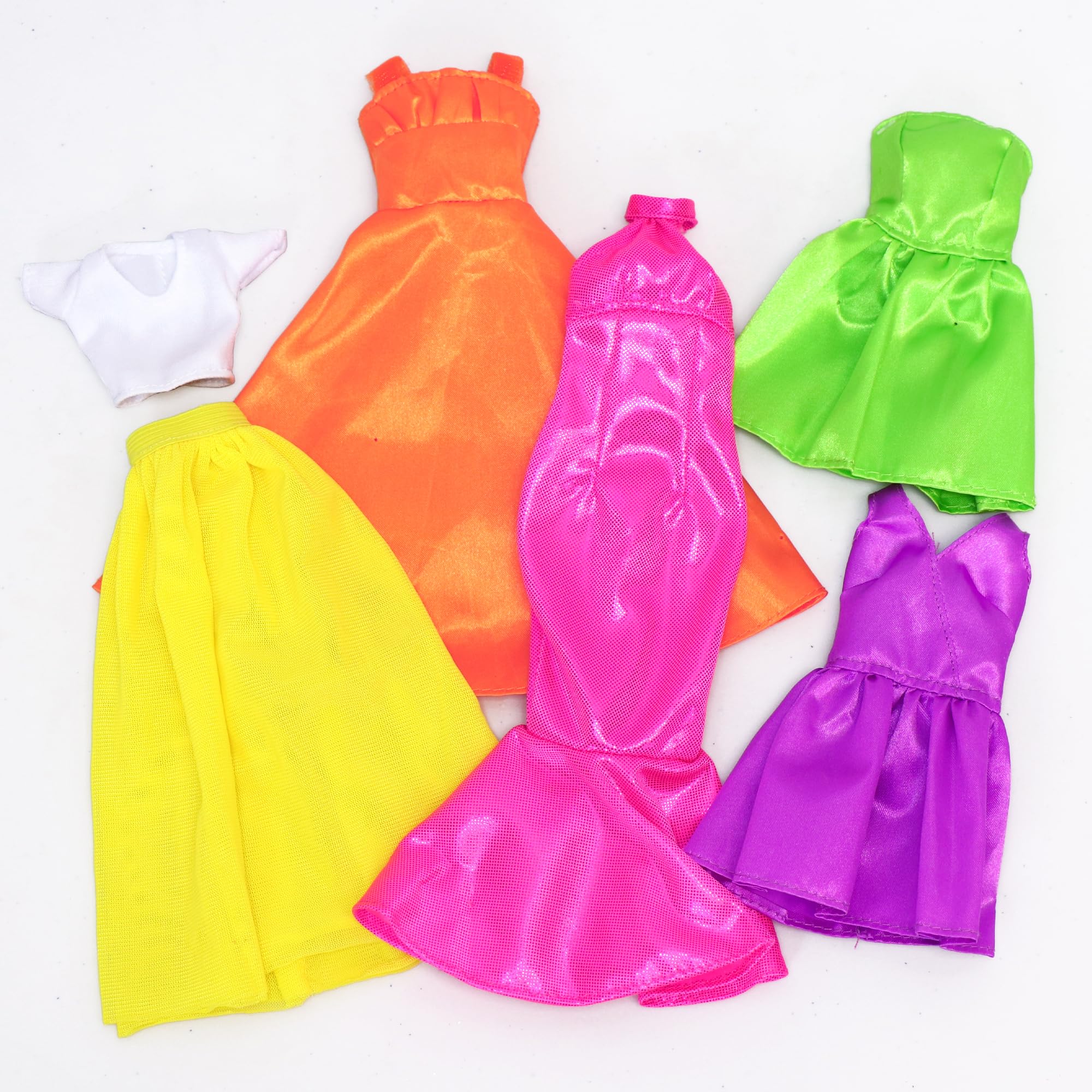 Barbie Fashion Designer Kit - Creative Dress Up & Styling Set for Kids | Perfect for Birthday Gifts, Role Play & Pretend Play Fashion Shows