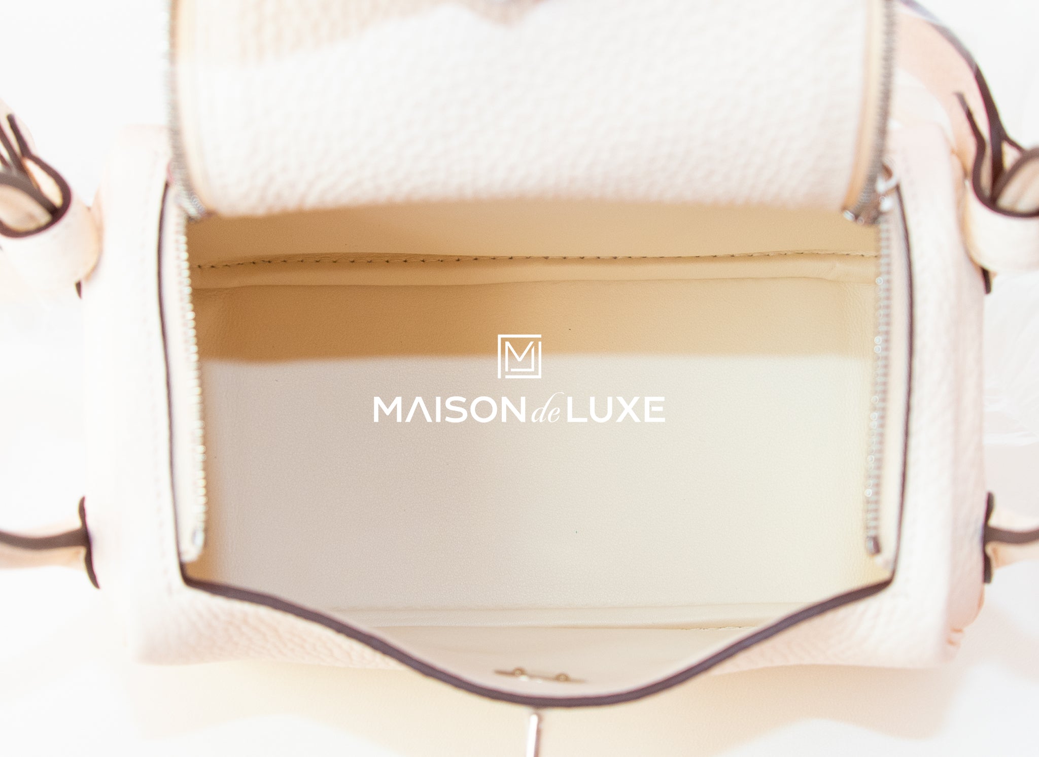 Hermes Mini Lindy 20 Handbag in Nata Clemence Leather with Palladium Hardware - Perfect for Everyday Use and Special Occasions