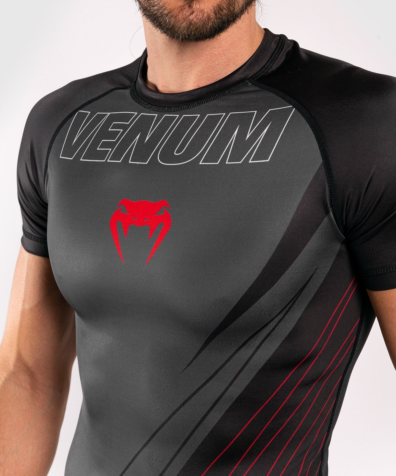 Venum Contender 5.0 Short Sleeve Rash Guard - Black/Red MMA & BJJ Training Shirt for Grappling, Jiu-Jitsu & Combat Sports