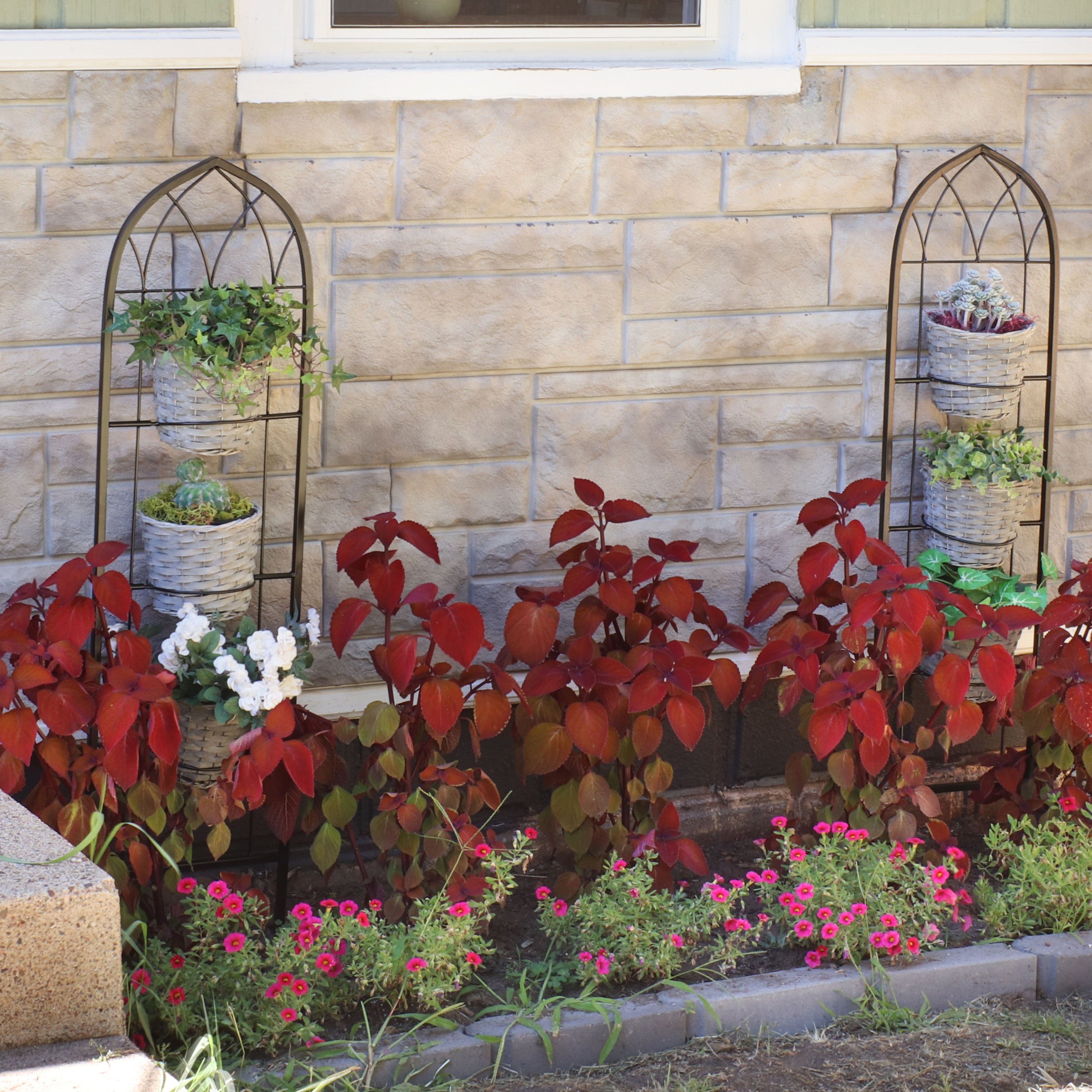 Sunnydaze 2-Piece Arched Garden Trellis with Folding Flowerpot Supports - Sturdy Metal Plant Climbing Frame for Vines, Roses & Outdoor Decor - Perfect for Patio, Backyard & Garden Landscaping
