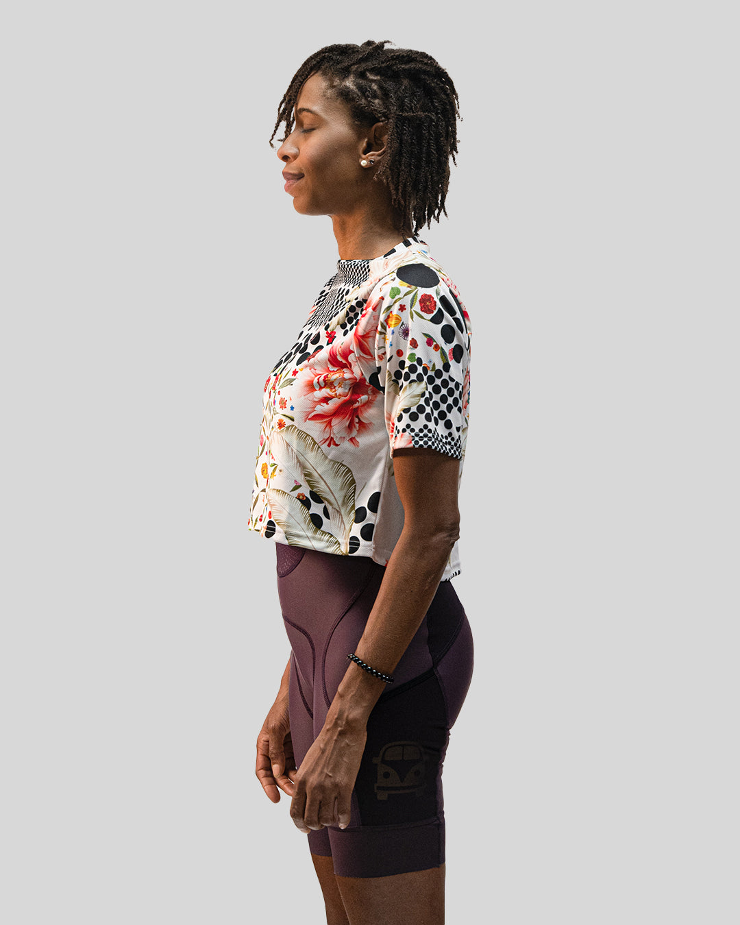 Omloop Women's Crop Top - Trendy Short Sleeve T-Shirt for Summer Outfits, Gym & Casual Wear | Perfect for Yoga, Running & Street Style Fashion