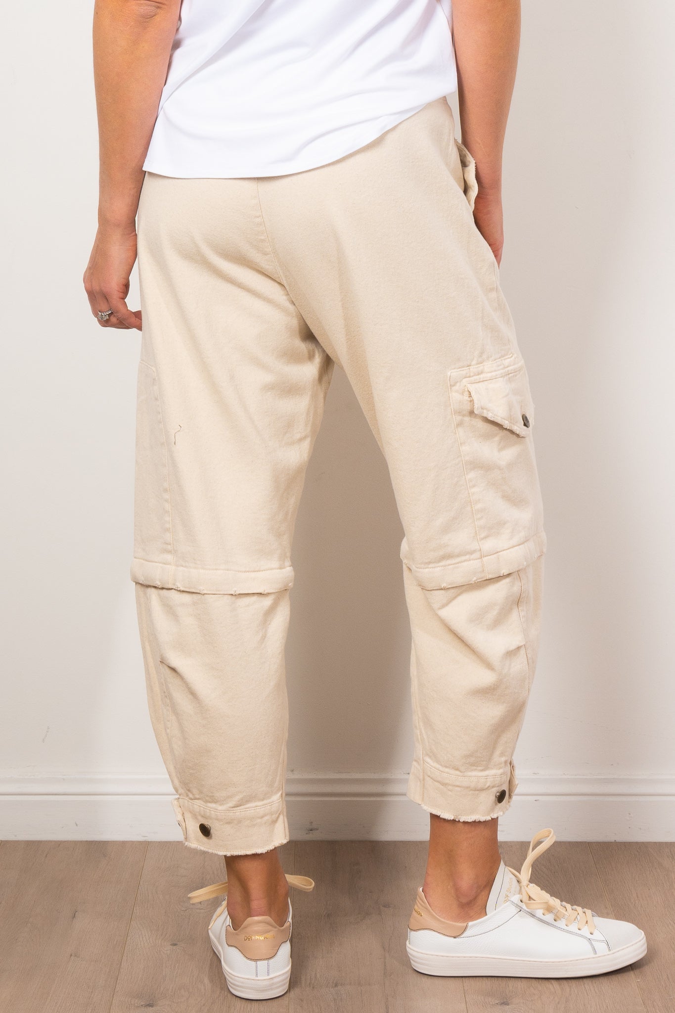 M.A. Dainty Trucker Jean - Women's High Waisted Distressed Denim Jeans for Casual Wear & Street Style Outfits