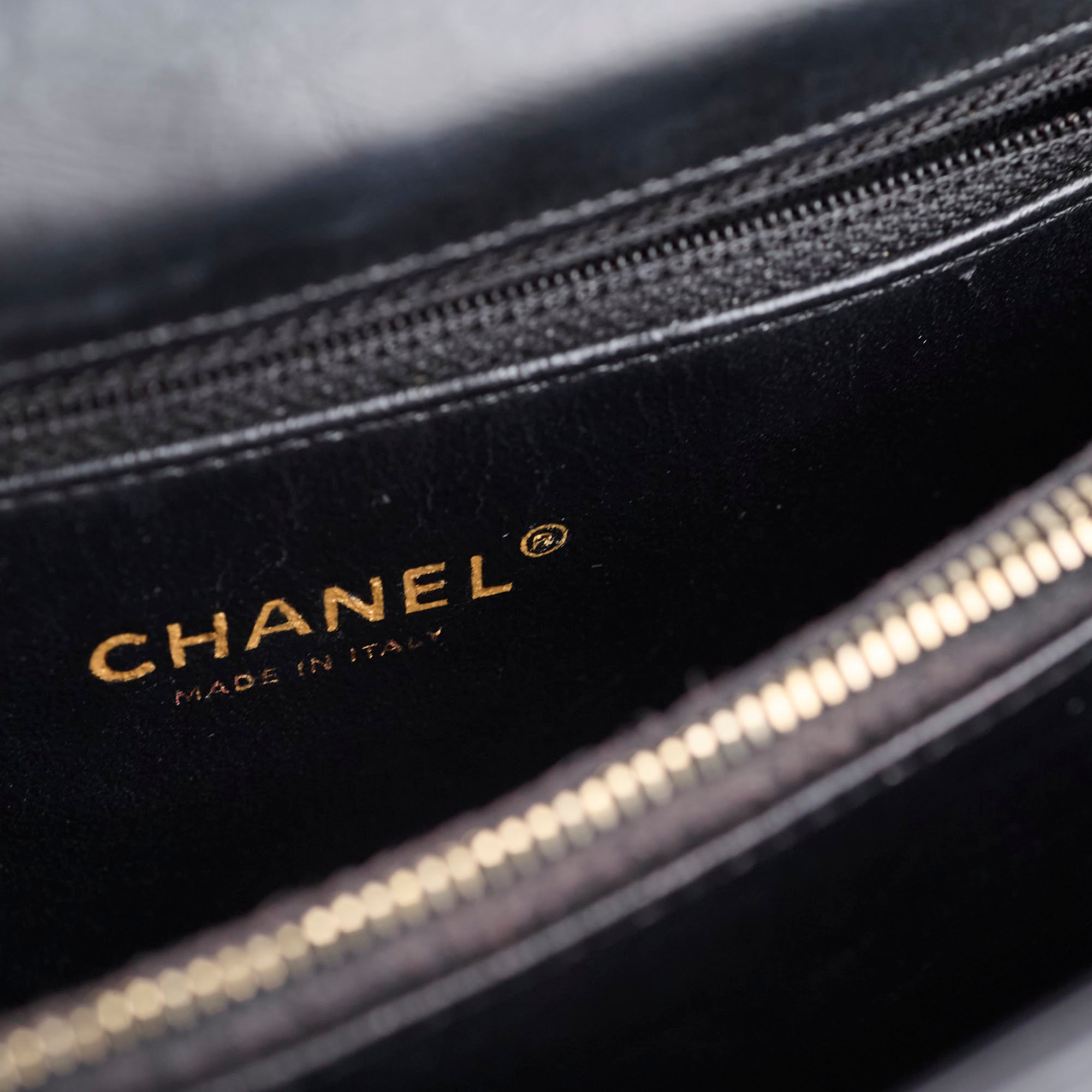 Chanel Medium Chevron Coco Handle Bag in Black - Luxury Designer Handbag for Women, Perfect for Work, Evening Events & Special Occasions