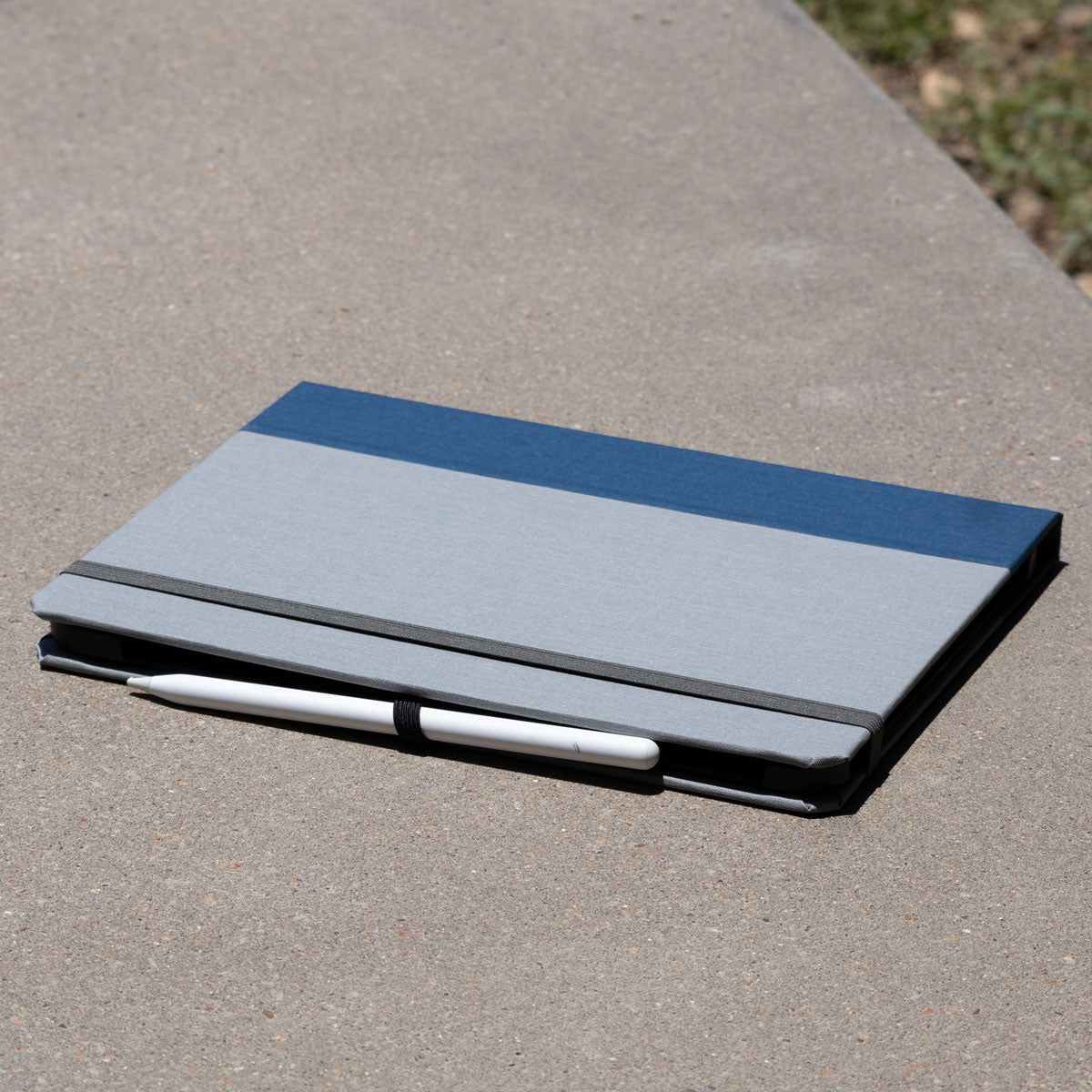 Premium Two-Tone iPad Case - Slim Protective Cover for iPad Pro/Air/Mini - Perfect for Work, Travel & Home Use
