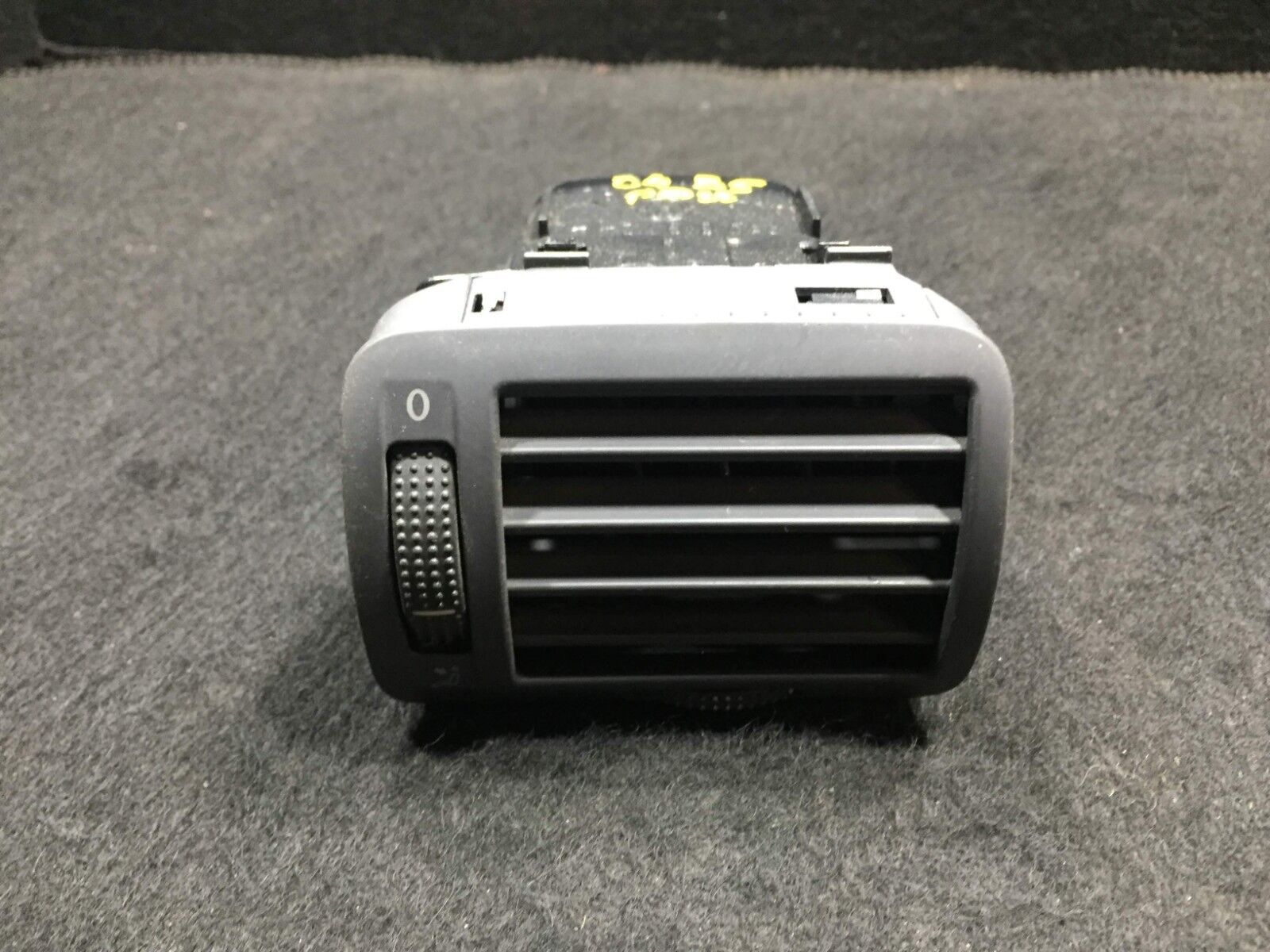 Genuine OEM Volkswagen Passat Right Front Dash Air Vent (3B0819704) - Compatible with 2000-2005 Models - Perfect for AC Ventilation & Interior Repair - Upgrade Your Car's Comfort & Airflow System