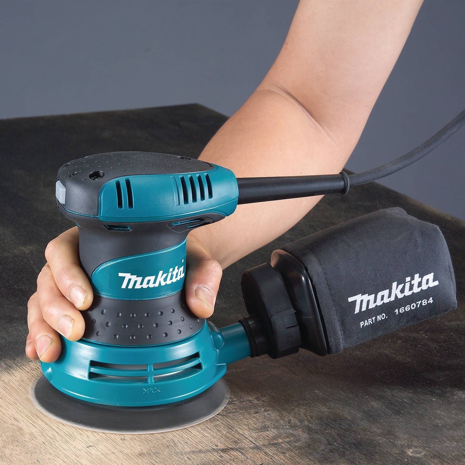 Makita BO5030 5-Inch Random Orbital Sander - Professional Woodworking Tool for Sanding & Finishing | Perfect for DIY Projects, Furniture Refinishing & Surface Preparation