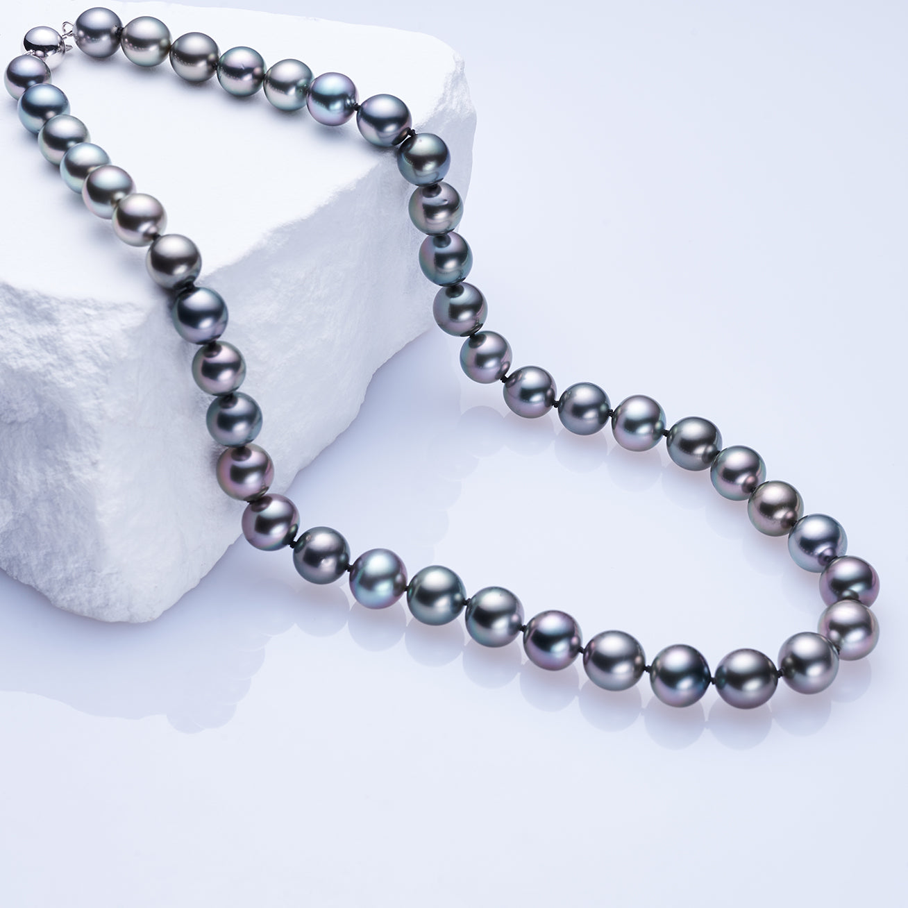 18K Solid Gold Aurora Tahitian Pearl Necklace - Elegant Peacock Design Jewelry for Women | Perfect for Weddings, Parties & Special Occasions