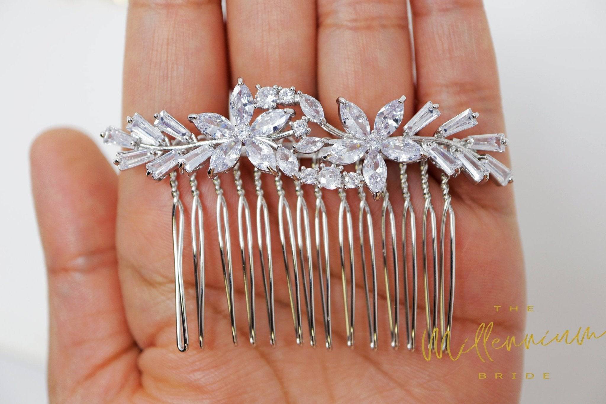 Elegant Cubic Zirconia Floral Vine Leaf Bridal Hair Comb - Wedding Hair Accessory for Brides, Bridal Party & Special Occasions | Perfect for Weddings, Prom & Formal Events