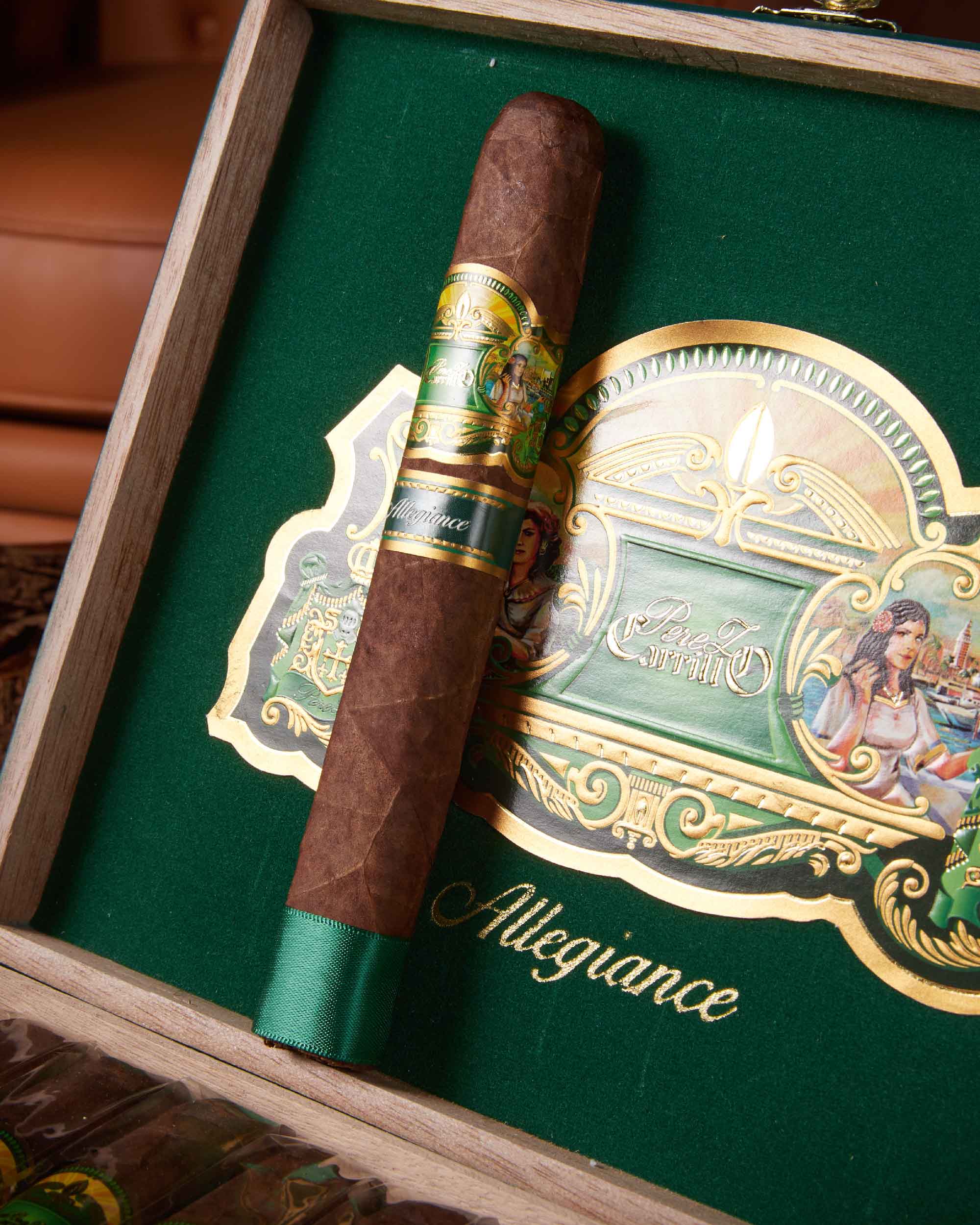 E.P. Carrillo Allegiance Wingman Premium Cigar - Handcrafted Dominican Blend for Smooth Smoking Experience | Perfect for Special Occasions, Gifts & Relaxation
